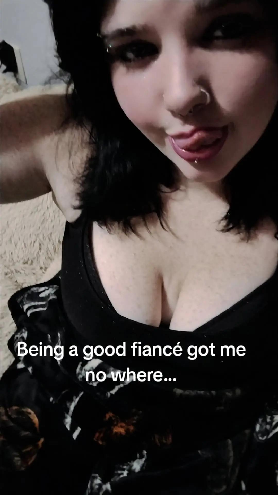 @Emily🖤