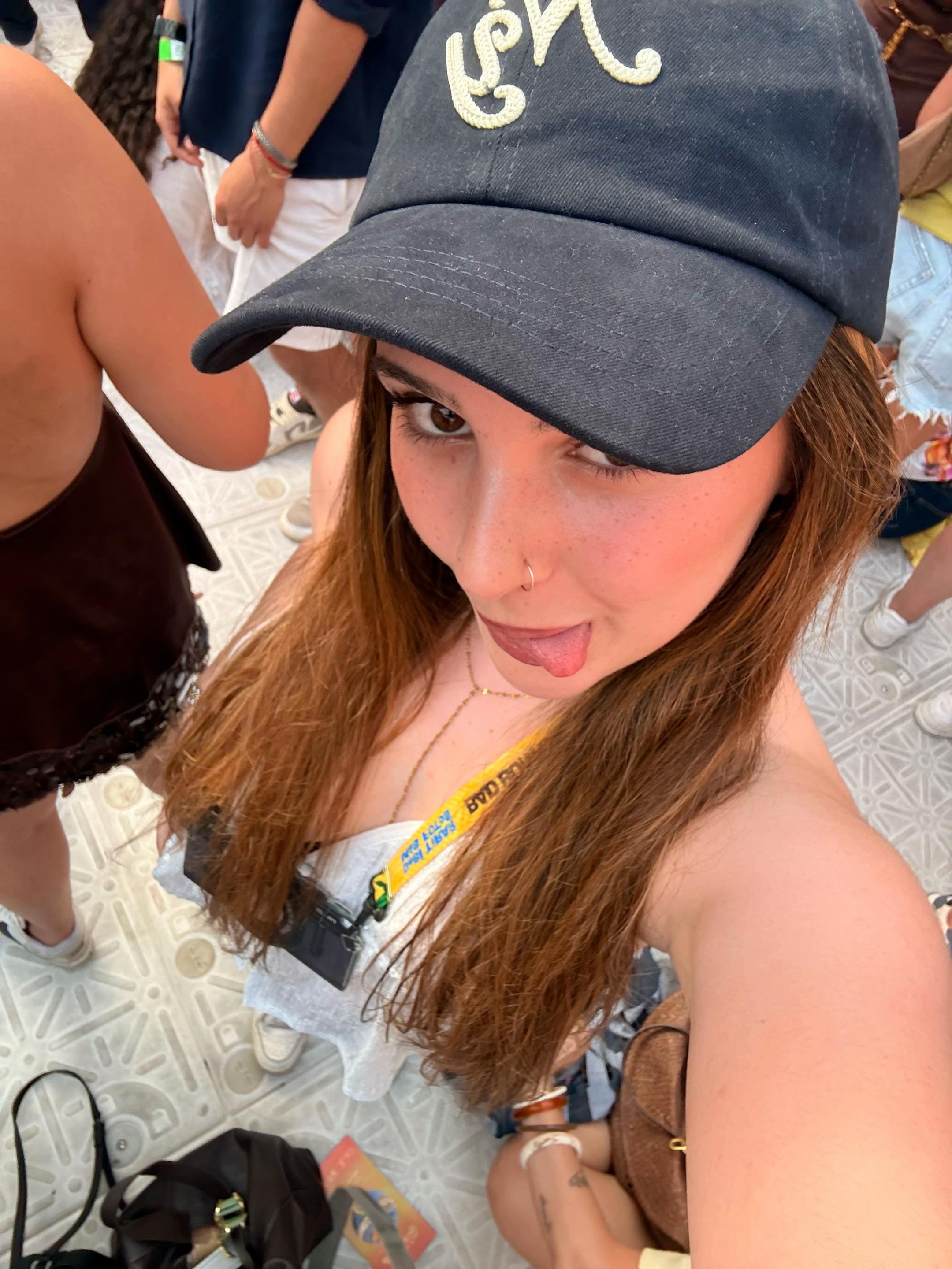 @inês