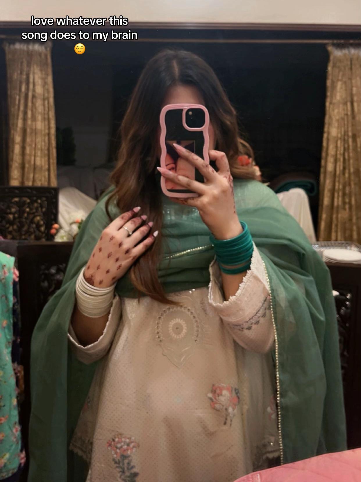 @ایمنے 💁🏼&zwj;♀️