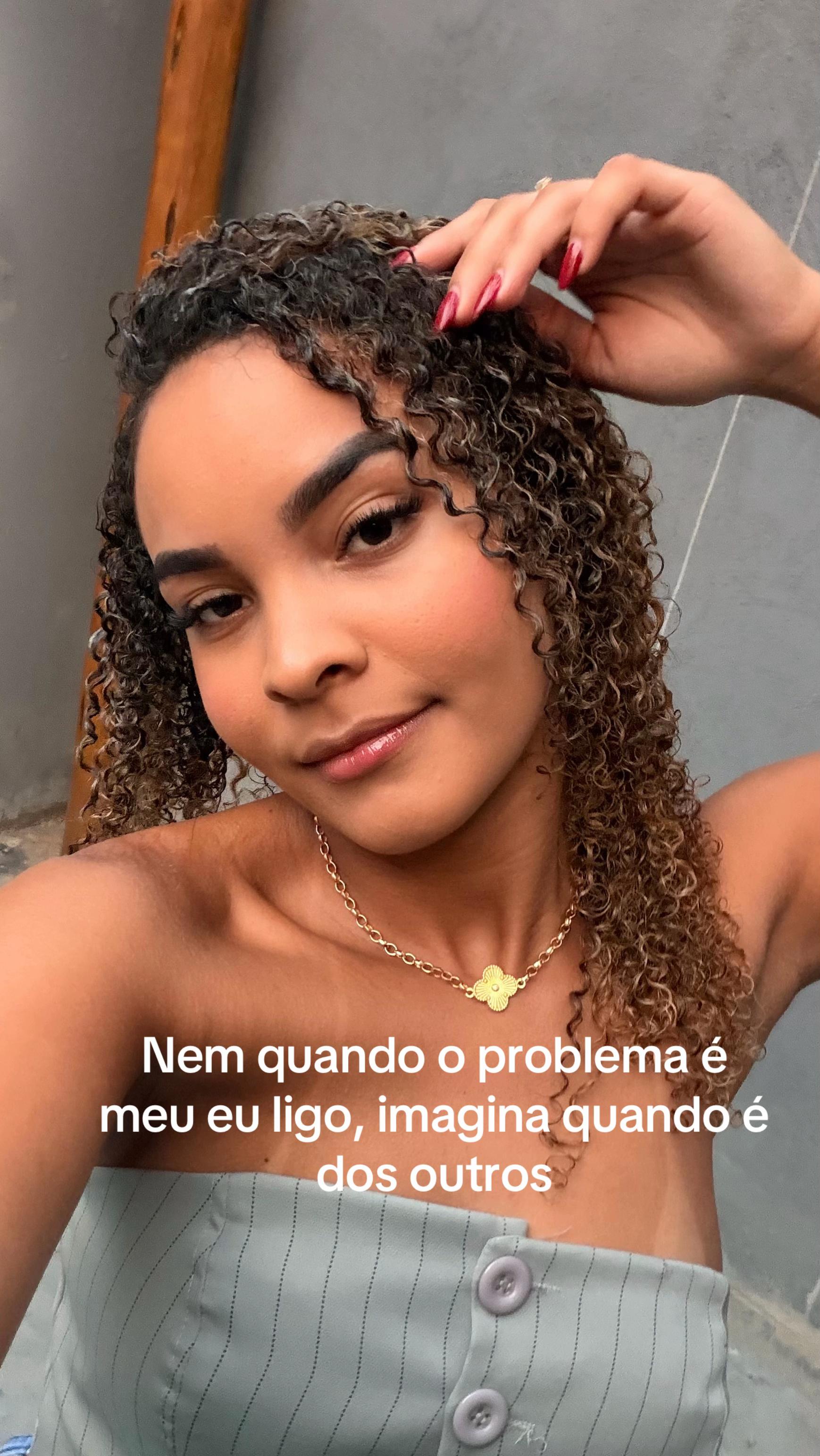 @Quelzinha