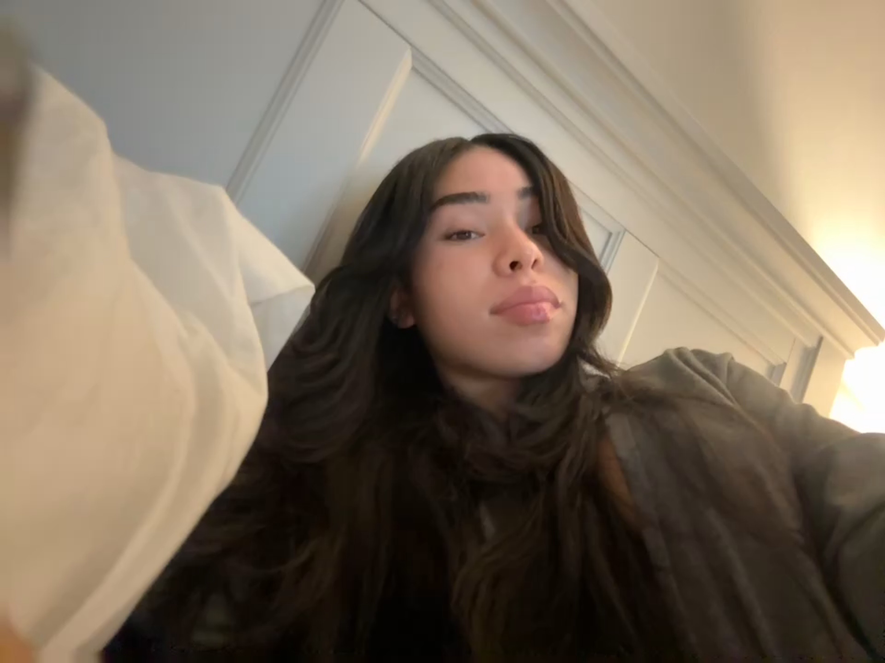 @Bella