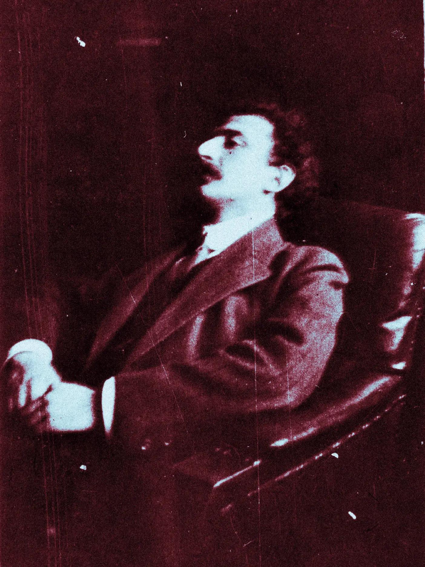 @Enzo Mendes φ ☭