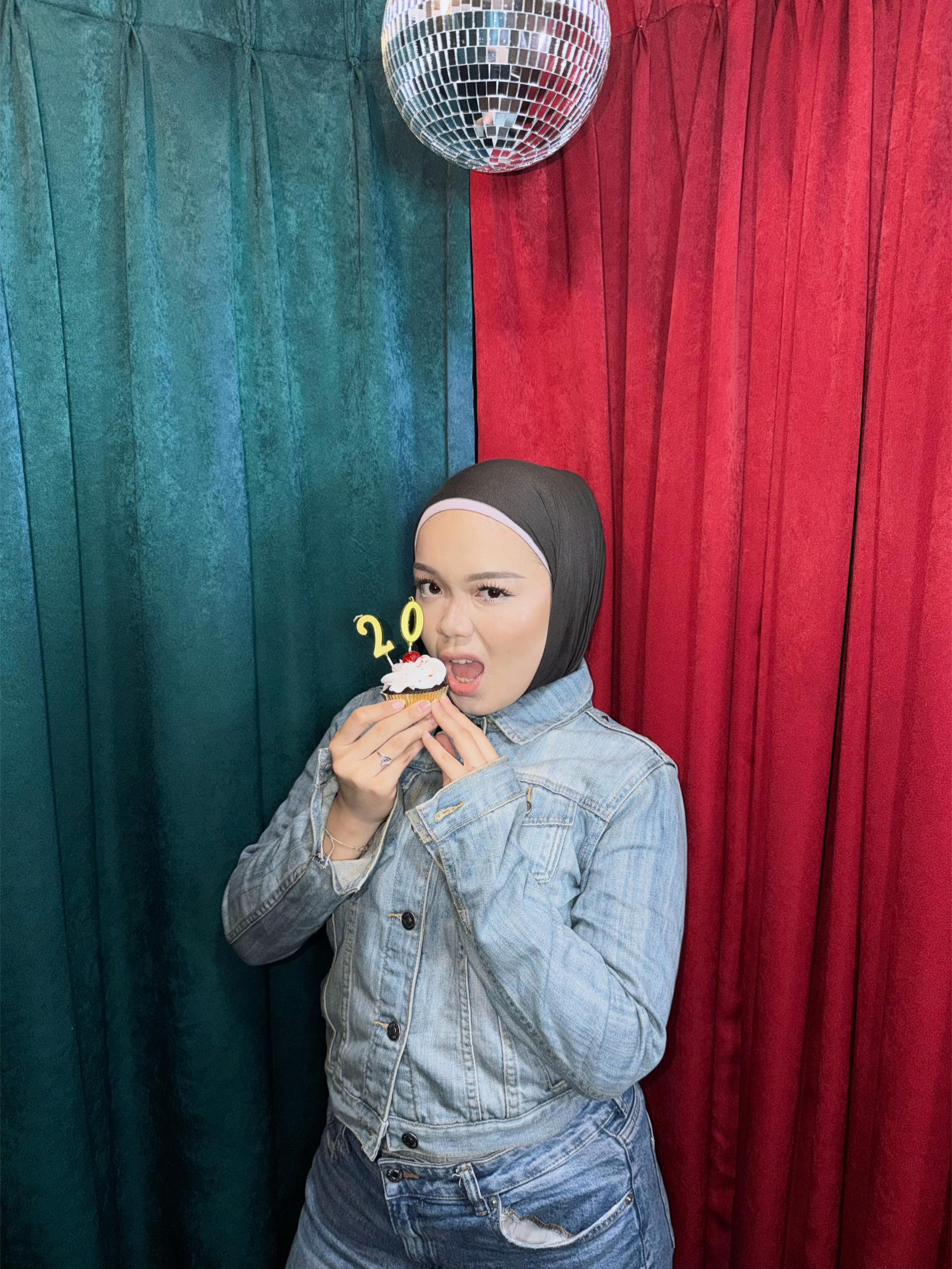 @𝒜᥉h