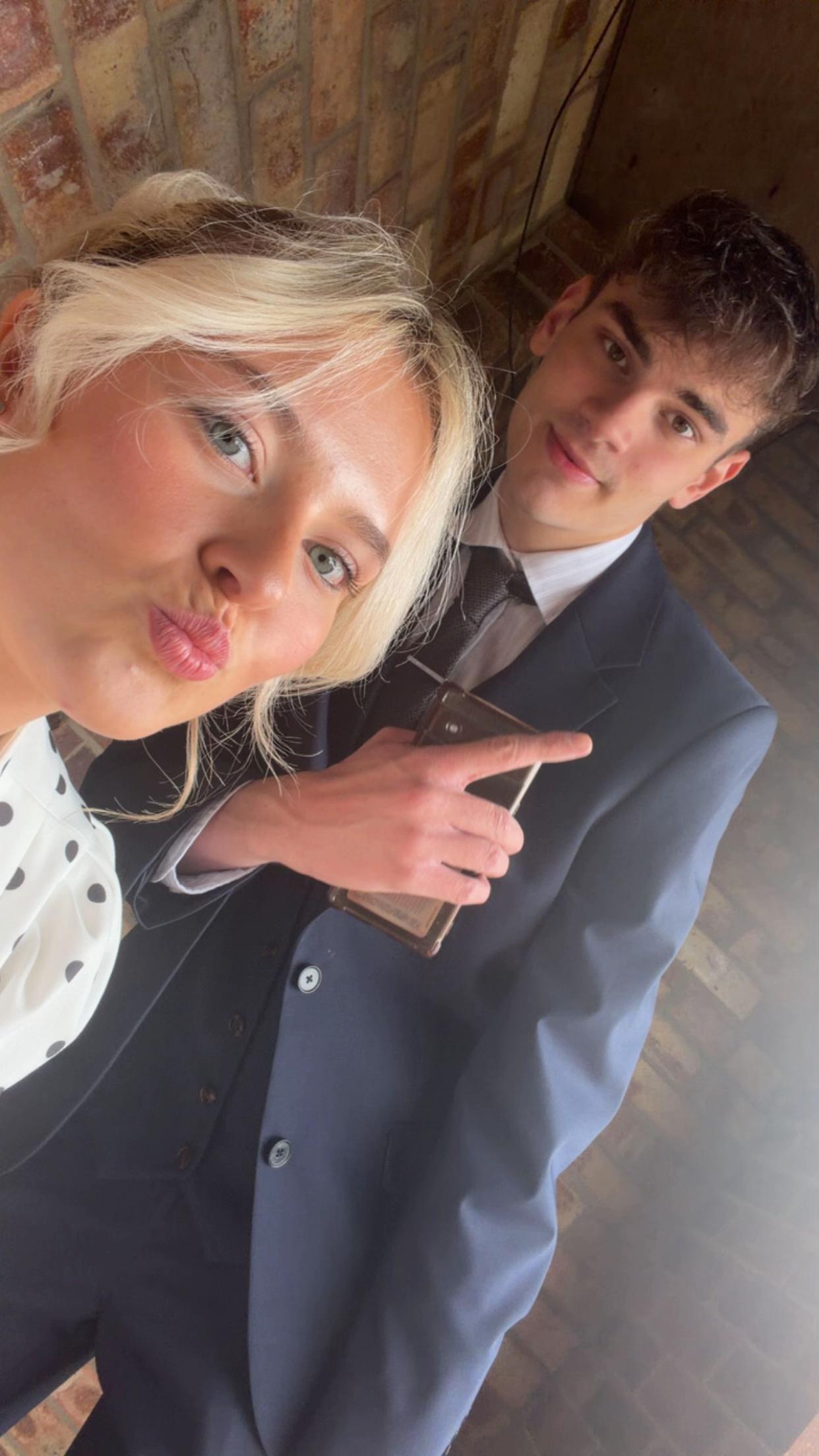 @Lily Walker x