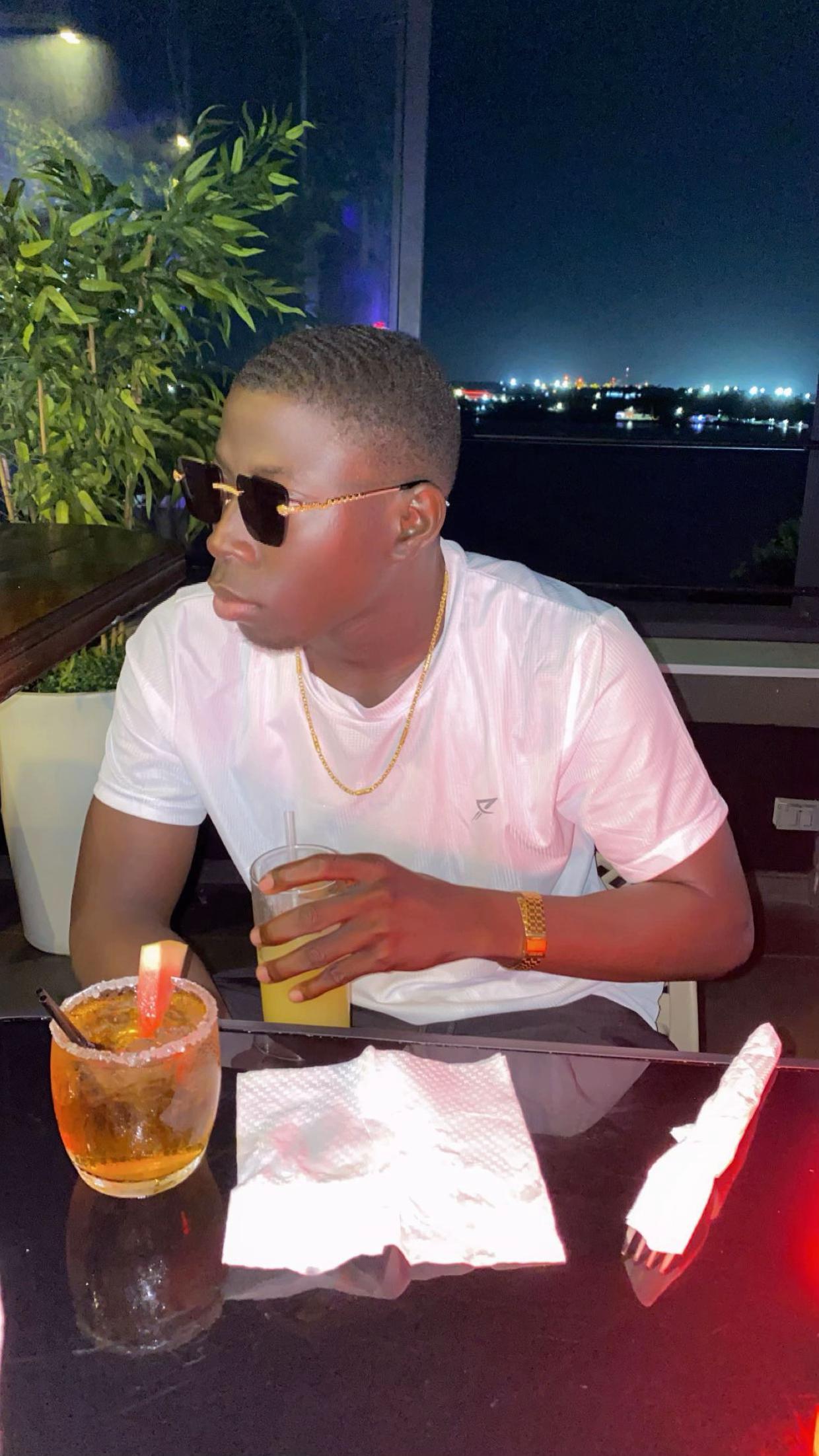 @biebieJv 🕺🦍🇸🇷