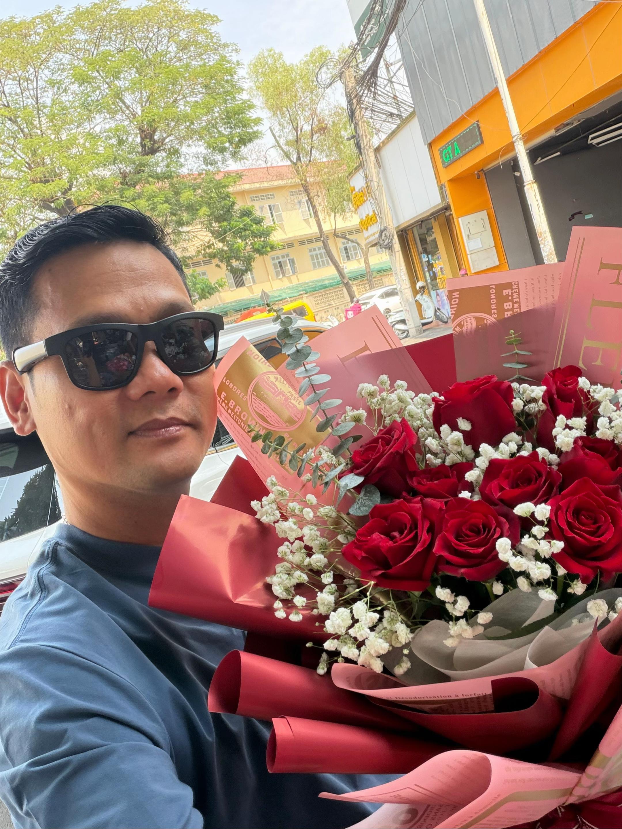 @Sun Meng Hy / ស៊ុនម៉េងហុី