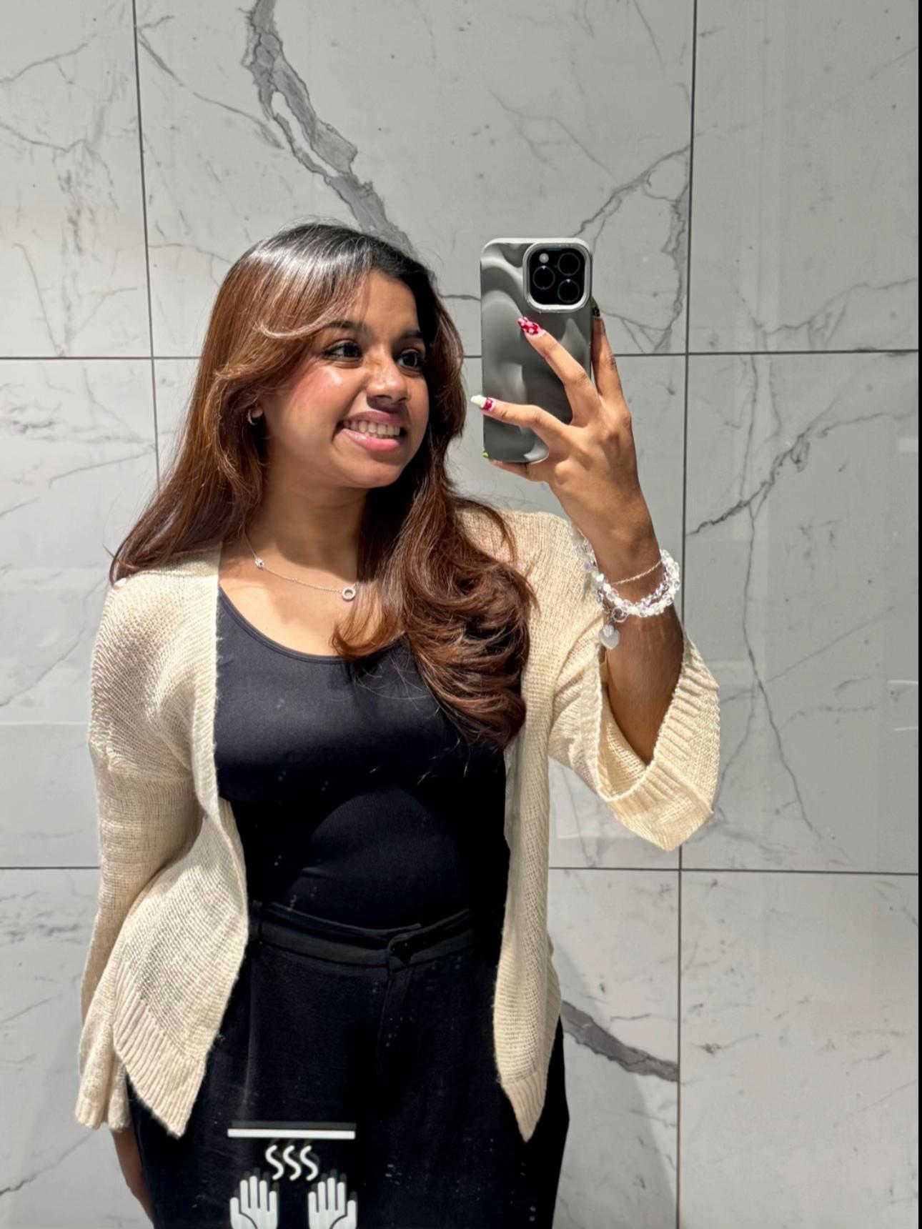 @v.snehaa_