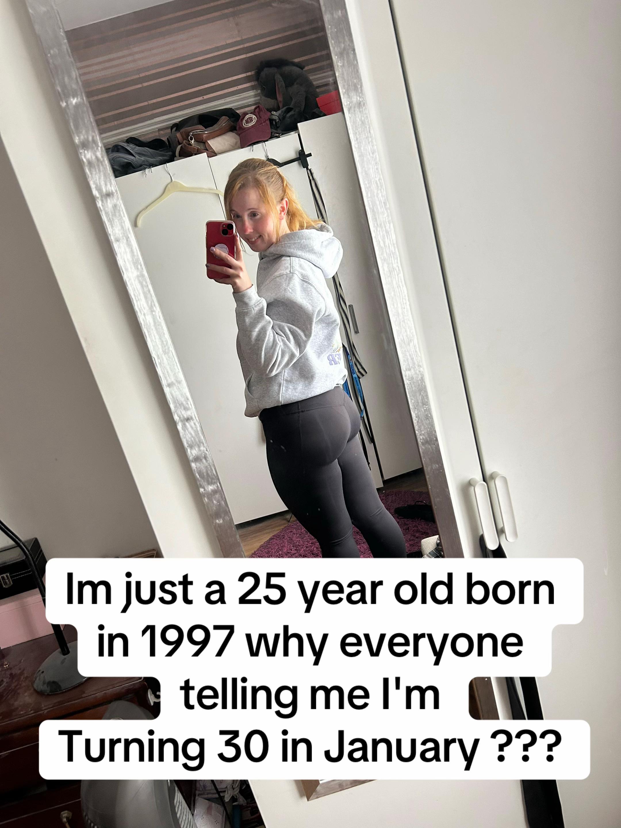 @hollyz12345