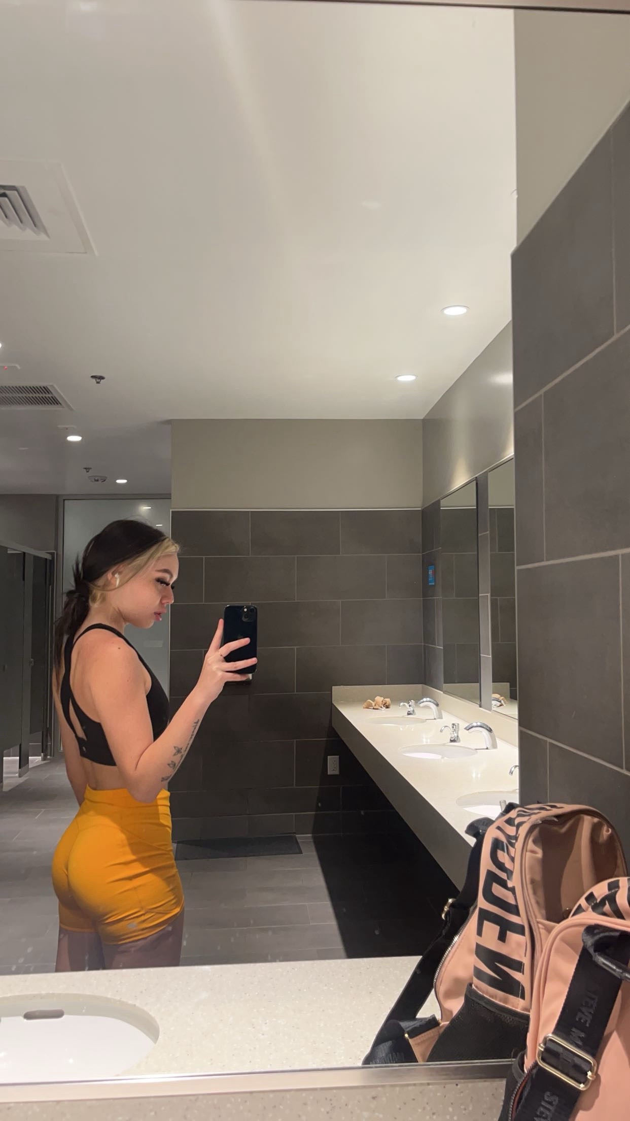 @Alyvia