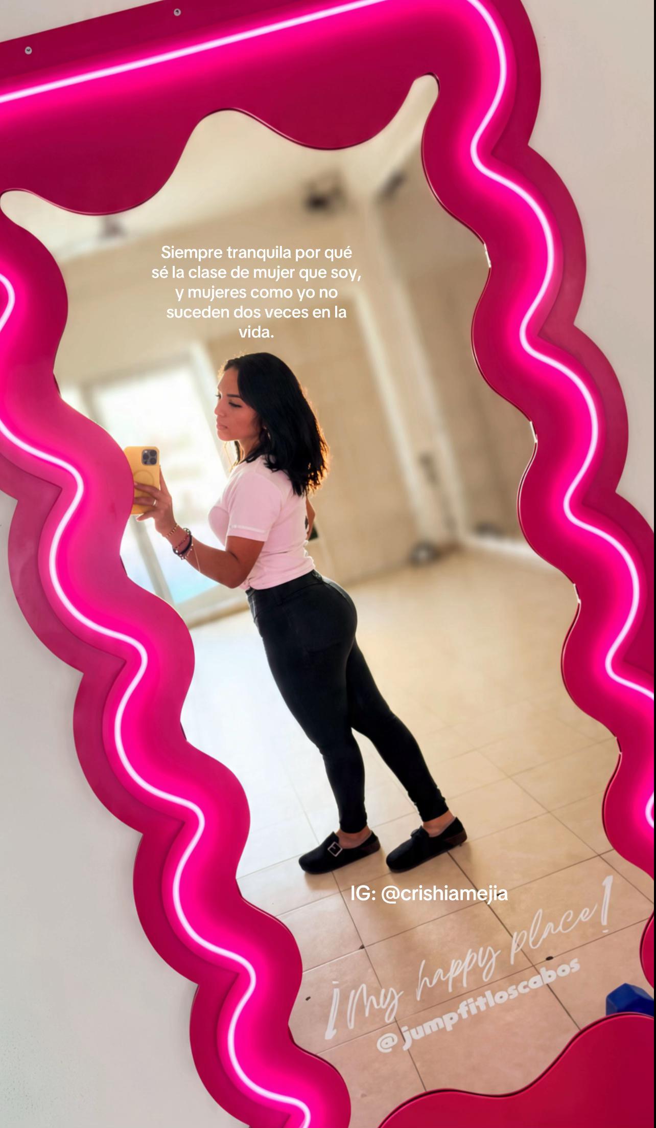 @Crishia Mejía