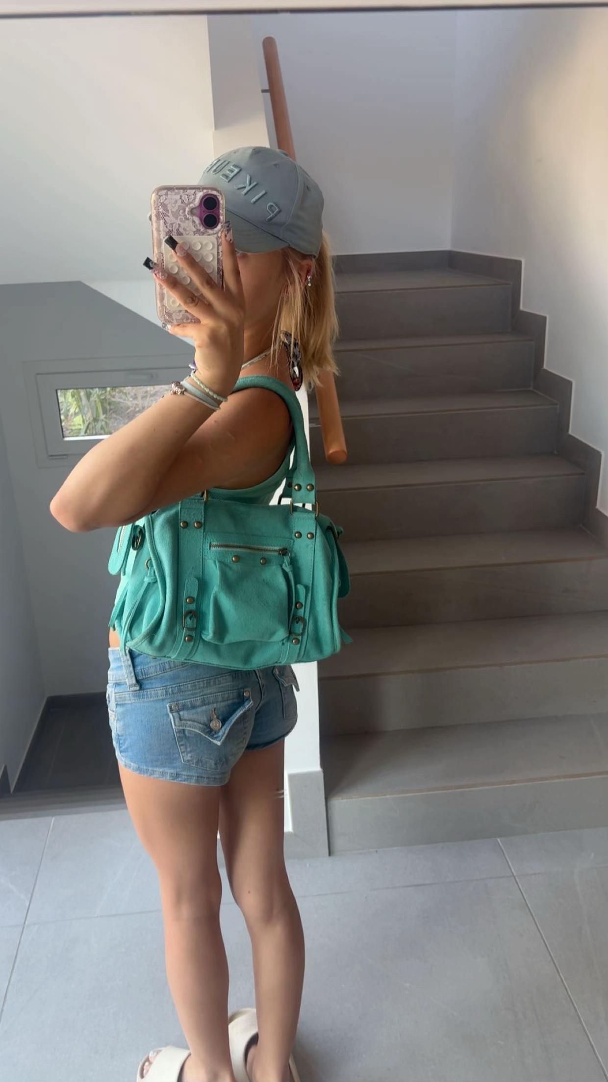 @strawbhoe