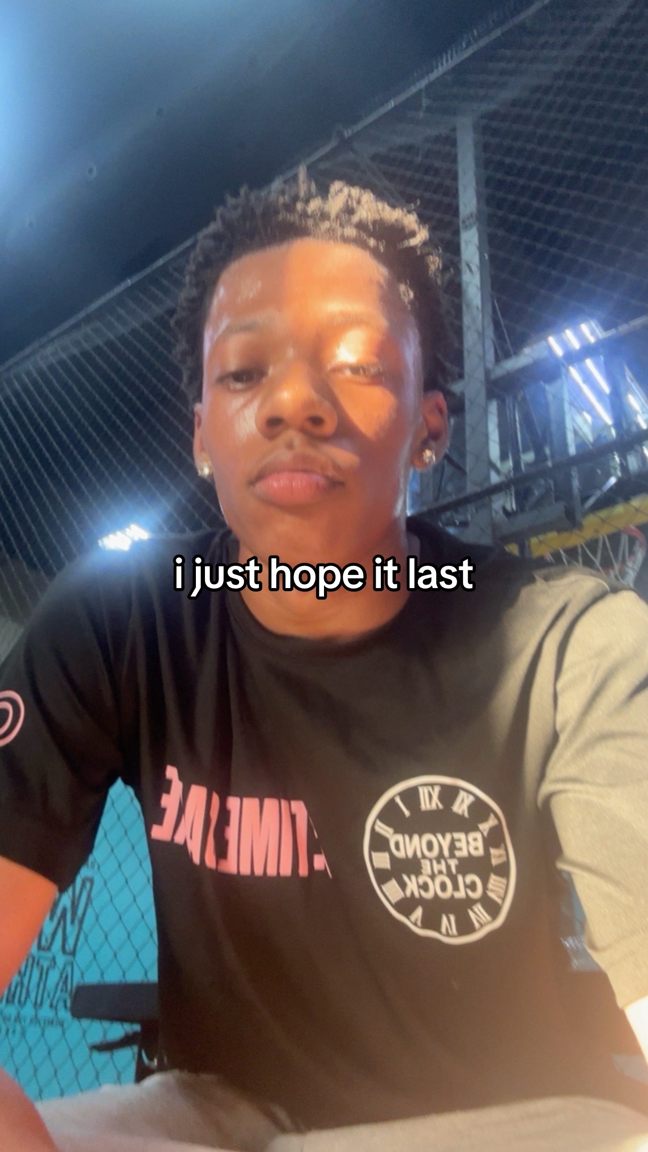 @￶