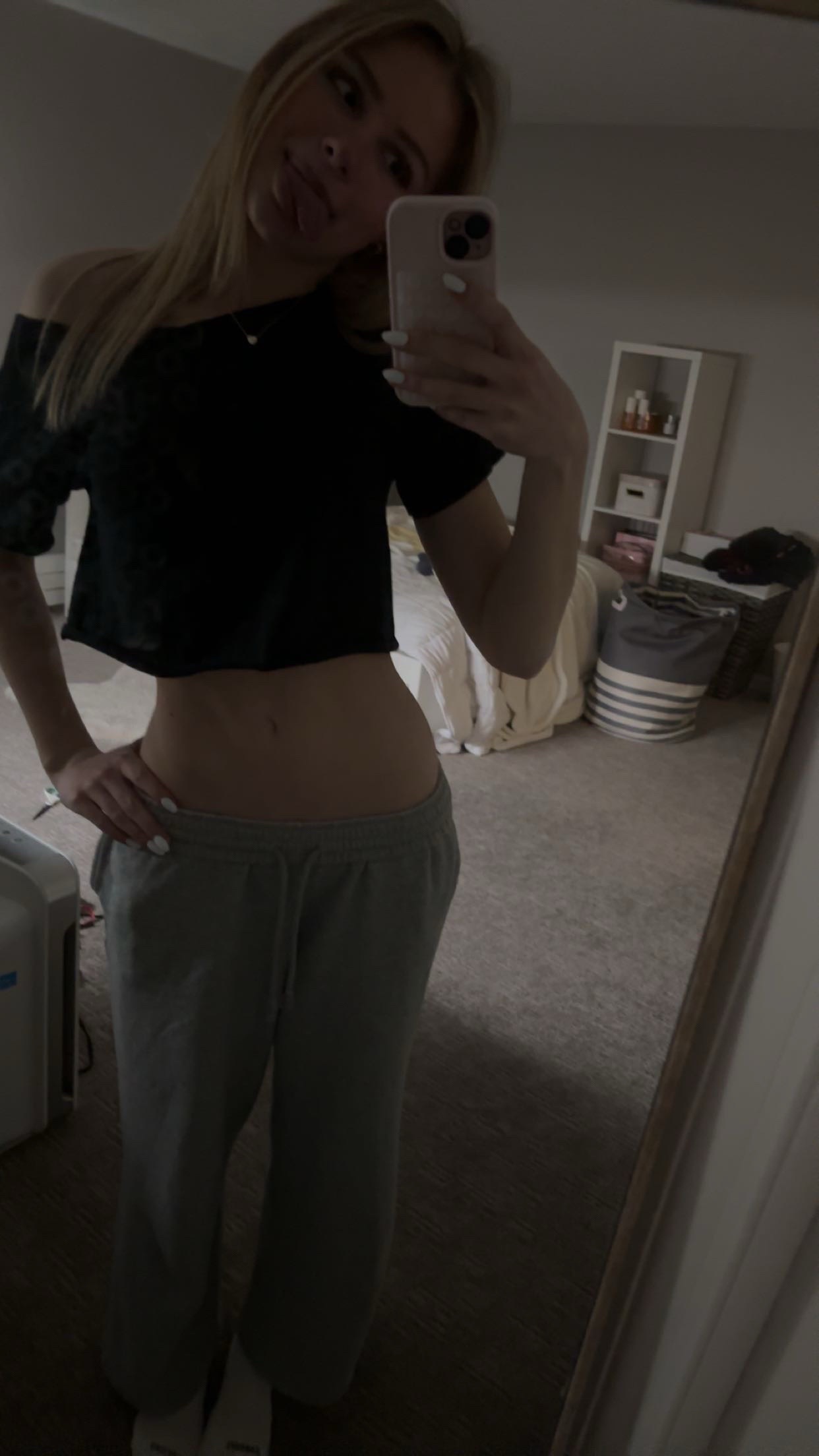 @ella_paige