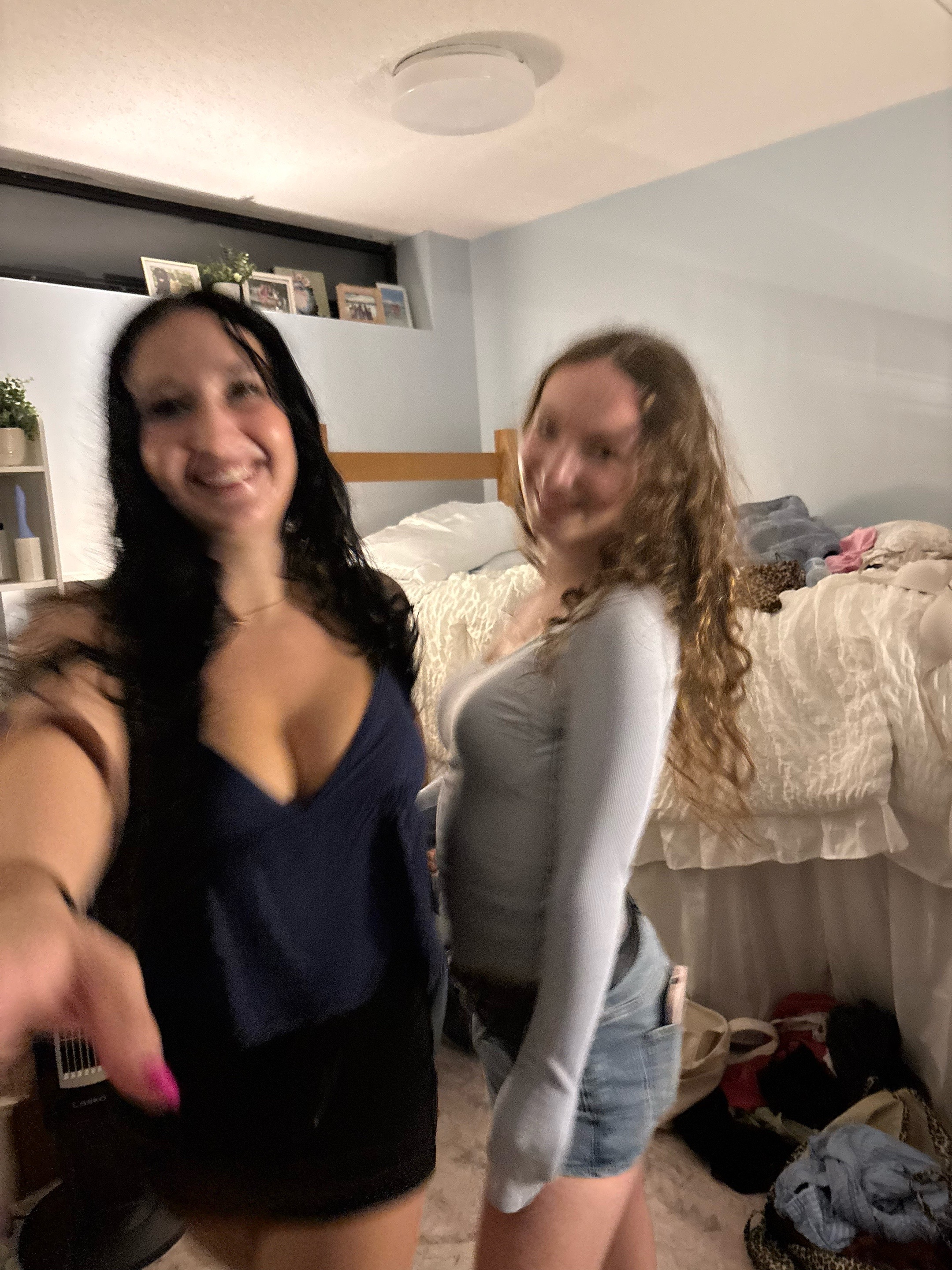 @cutehotamazinggirl