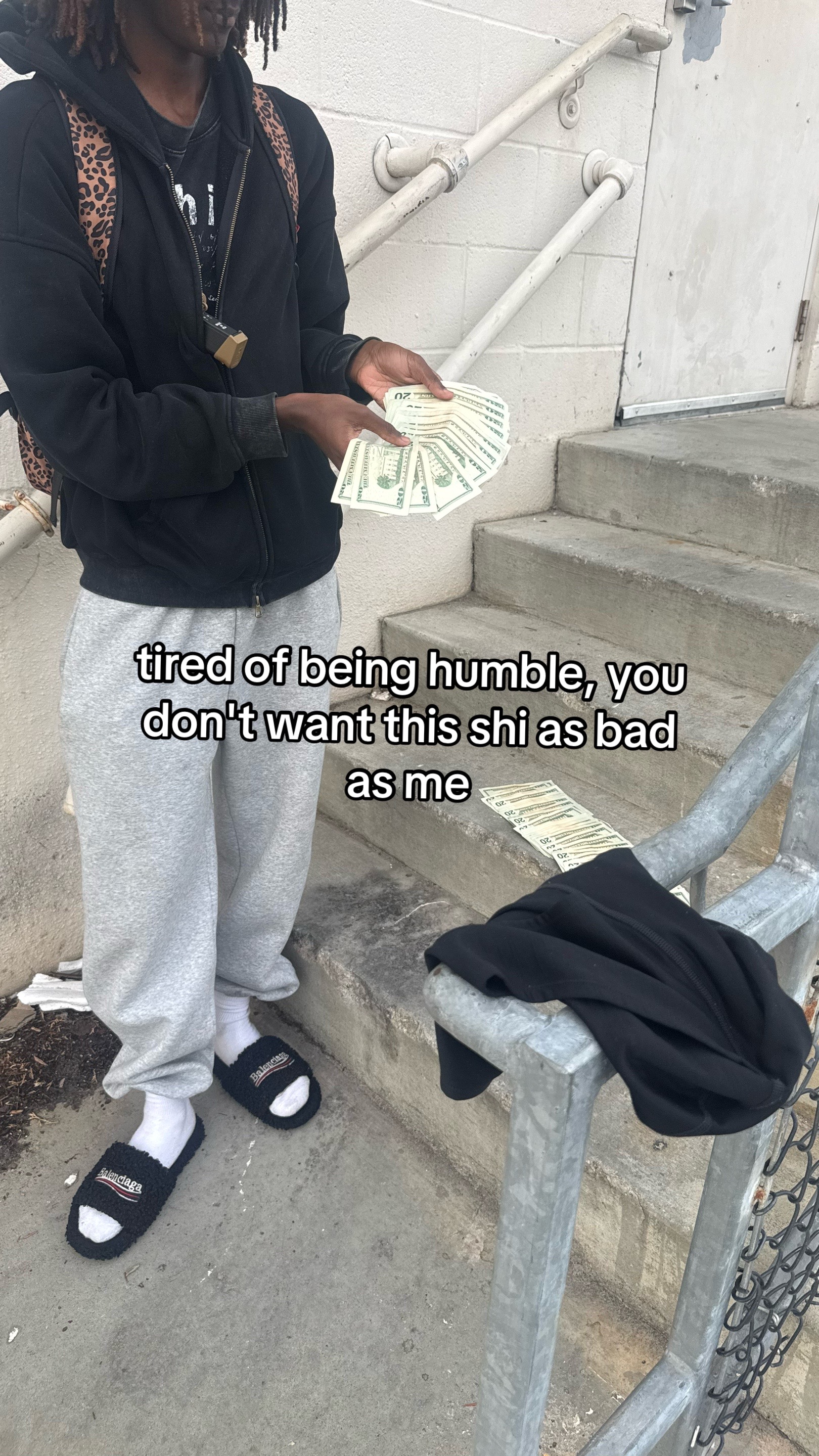 @:I
