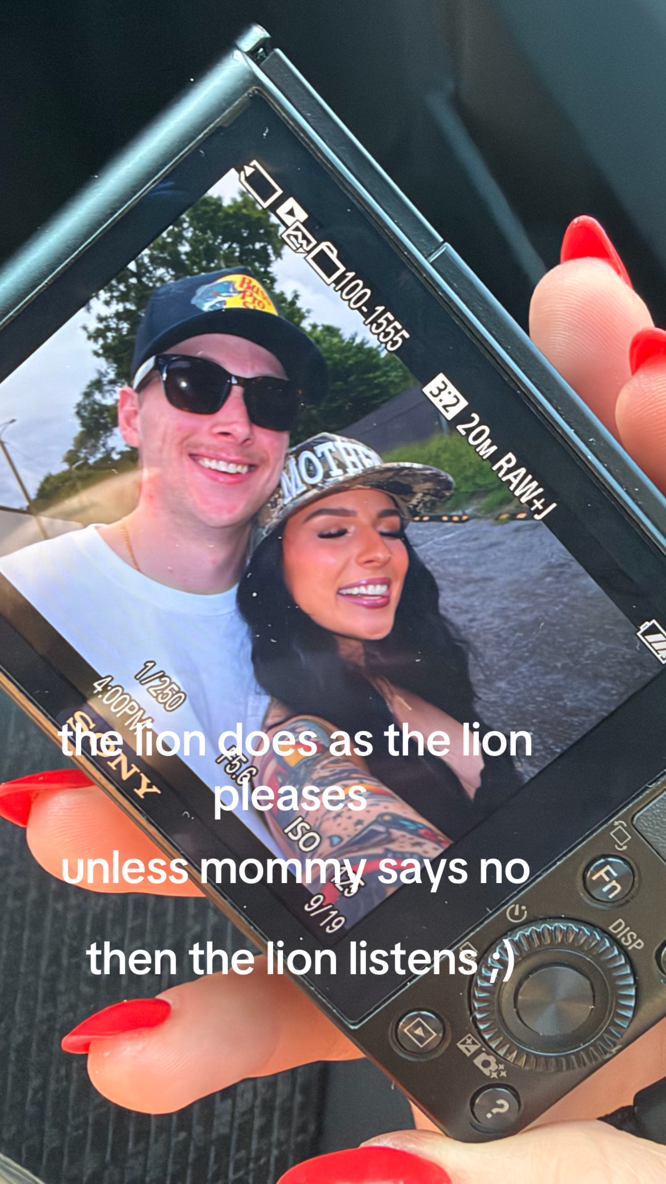 @T A Y