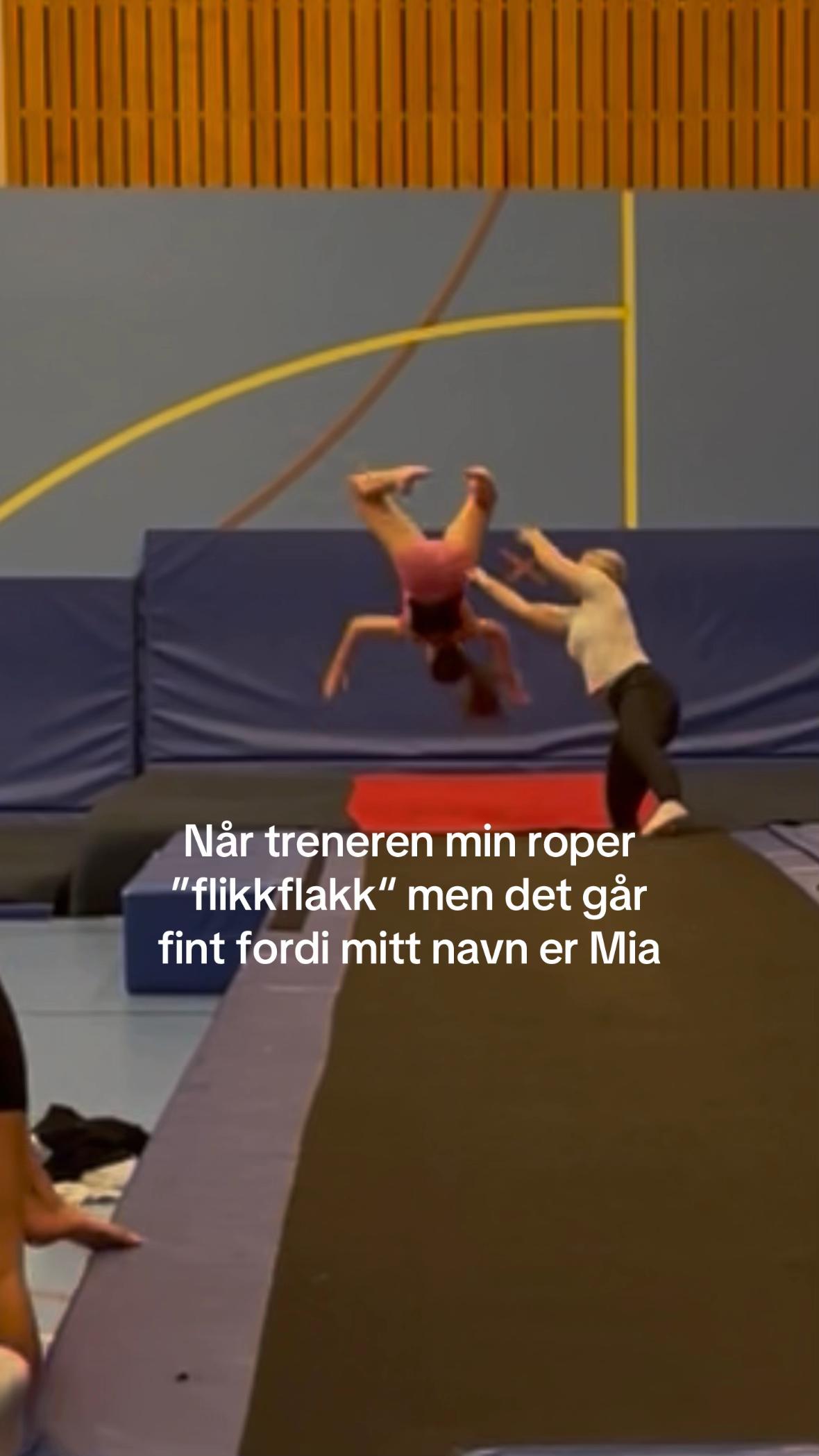 @miapriv🫰🏻