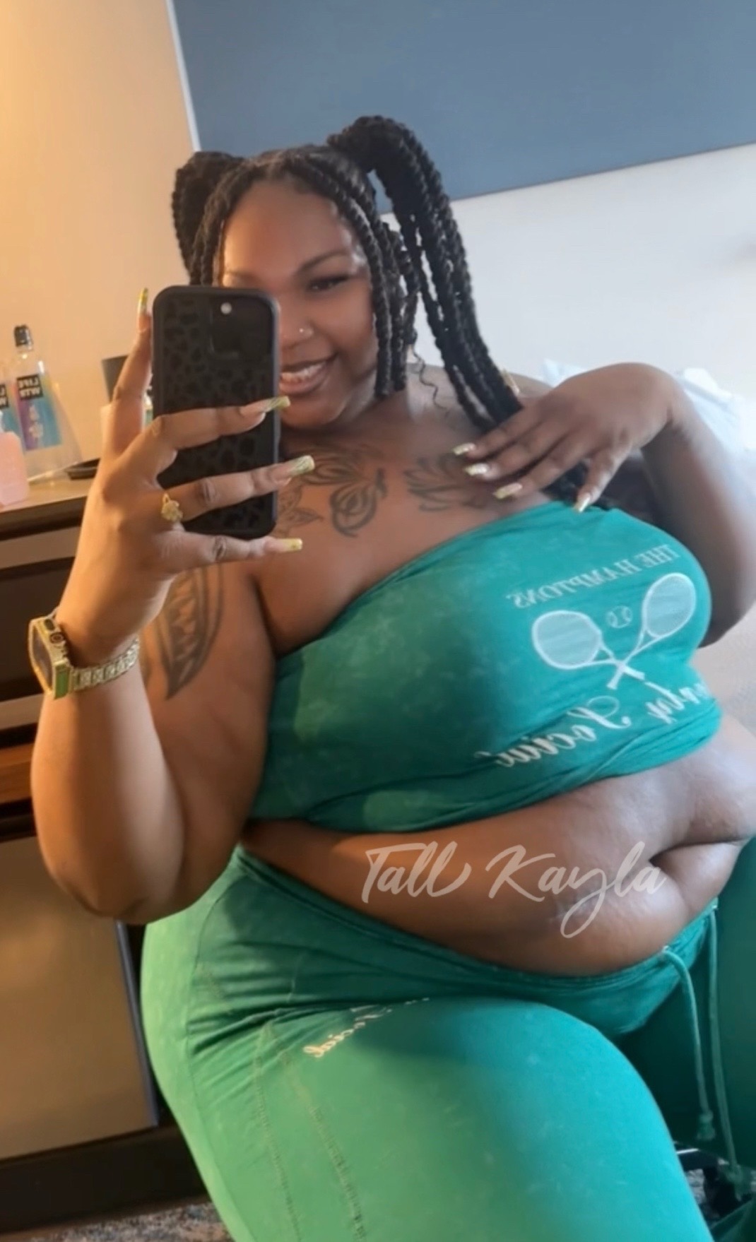 @6’3” Stallion
