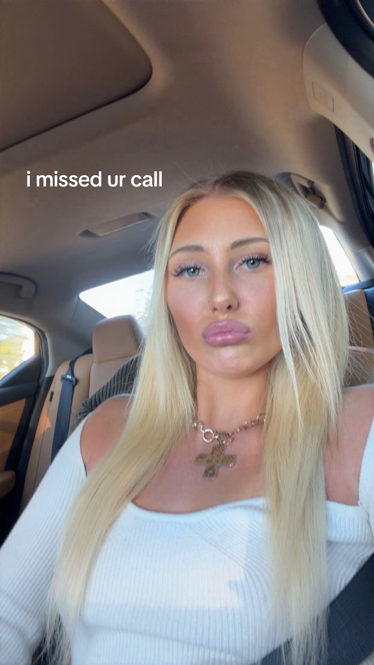 @urfavee_blonde
