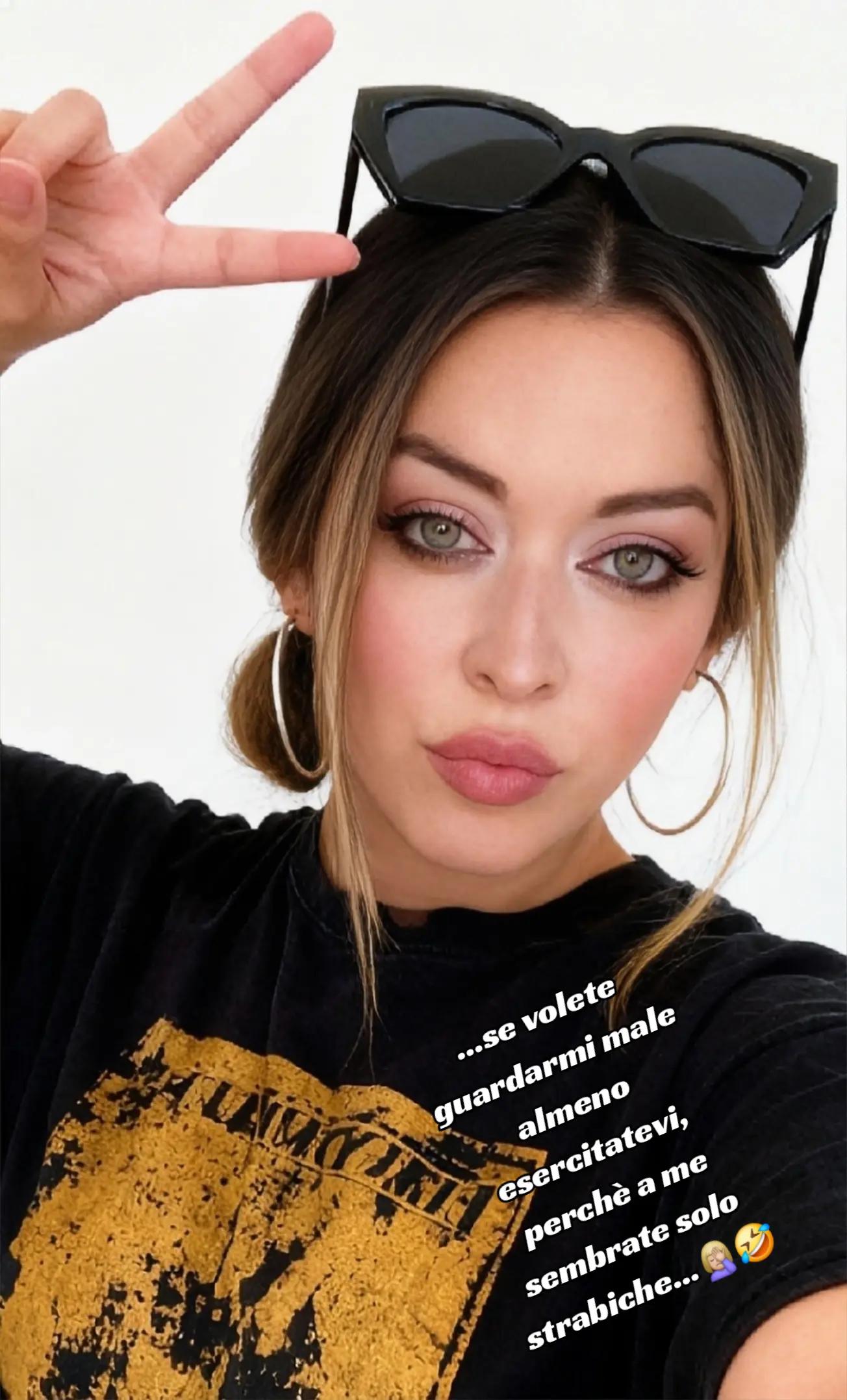 @Simona 💋. Ti segue.