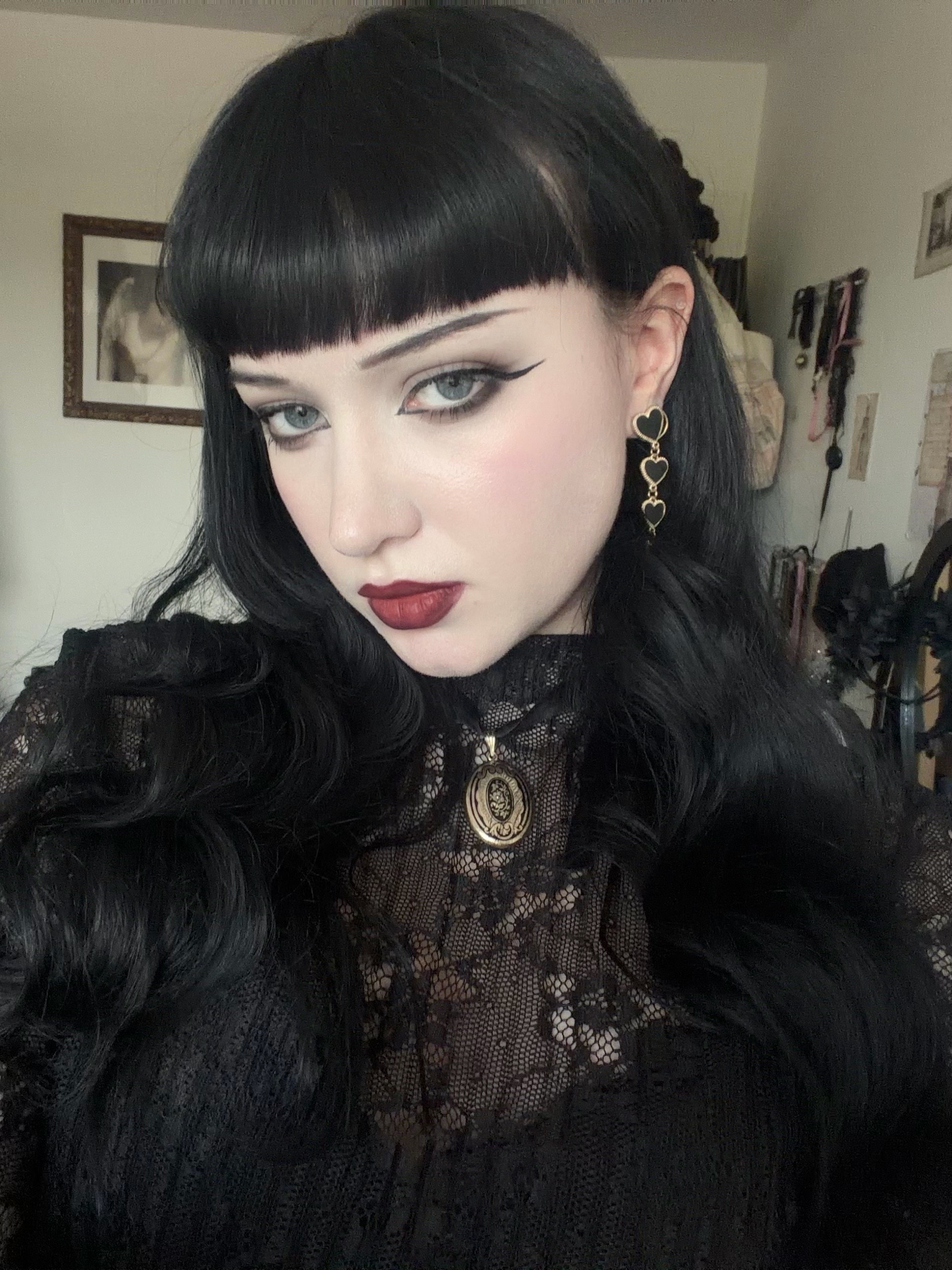 @madamemourning