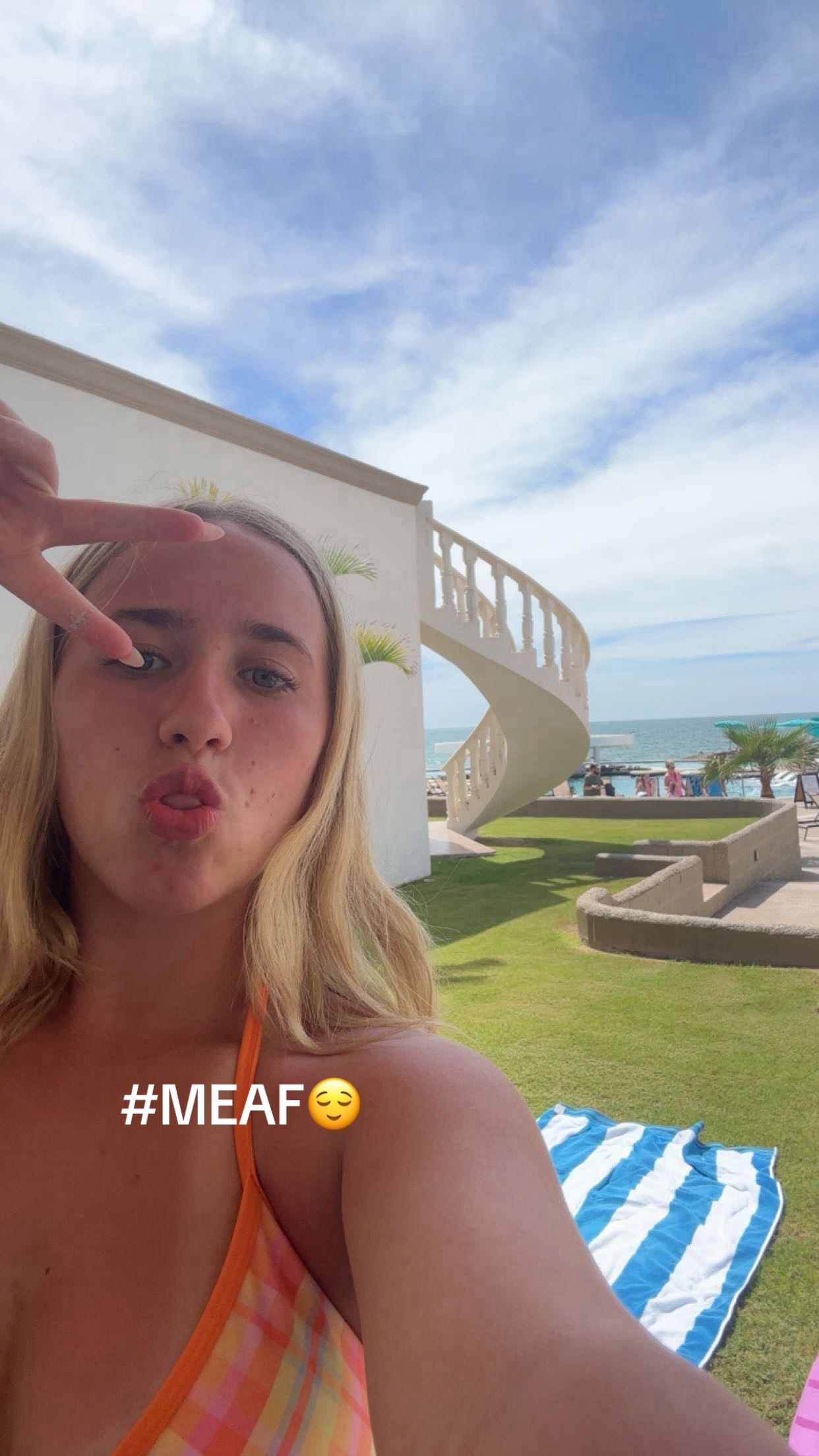 @meaf😇