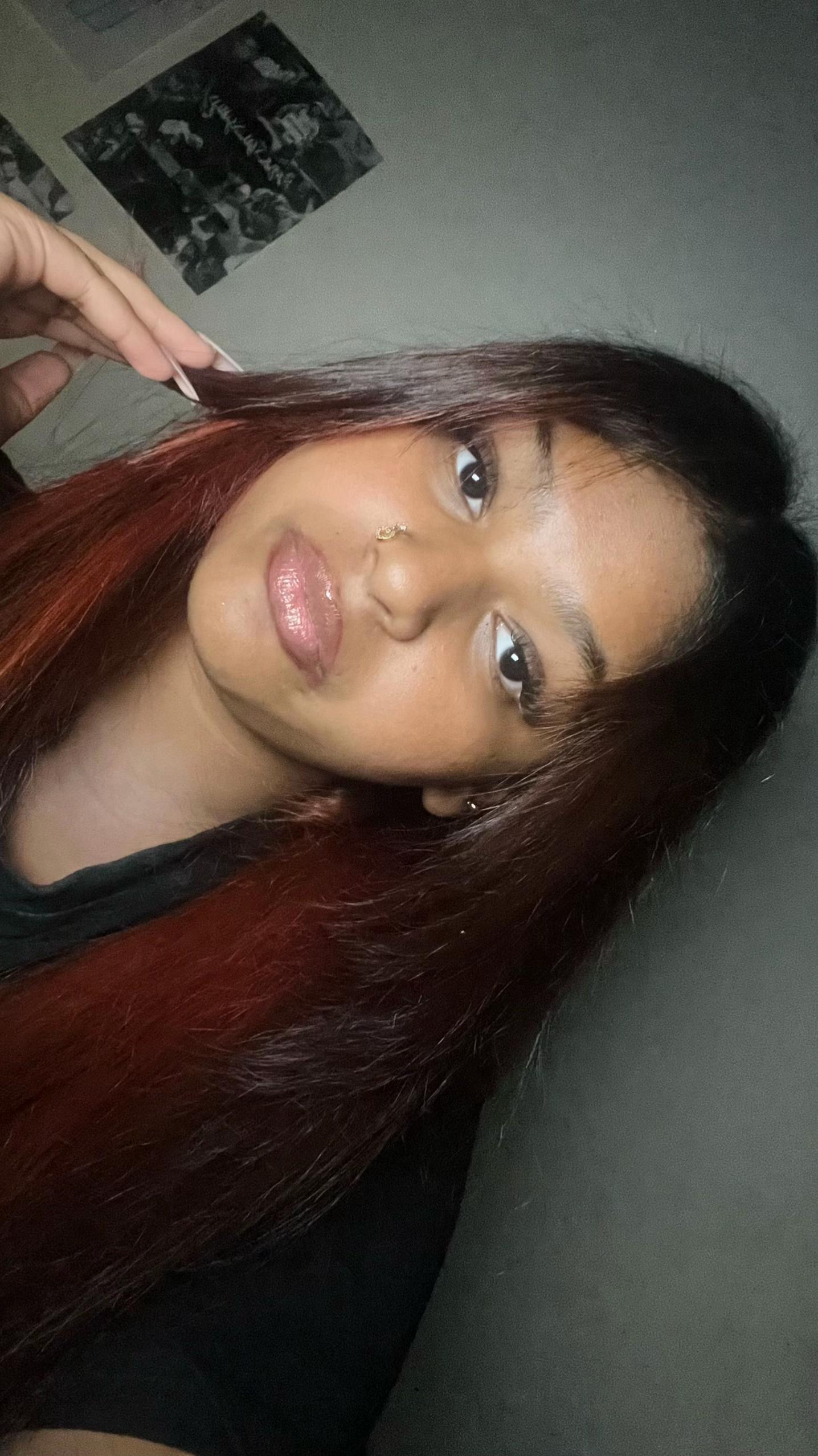@𝐓 𝐚 𝐡 𝐥 𝐳💰💕'