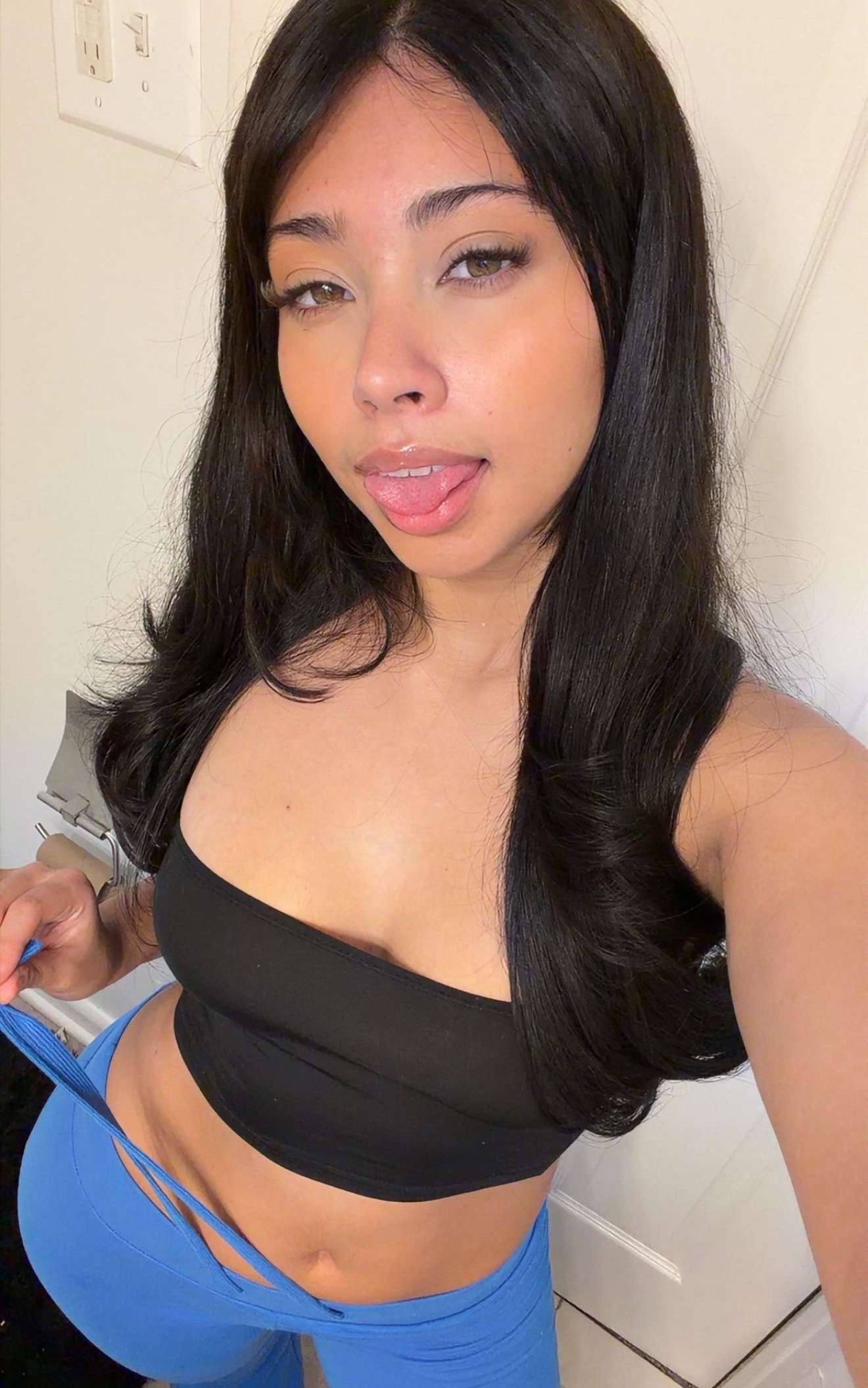 @therealdrea1