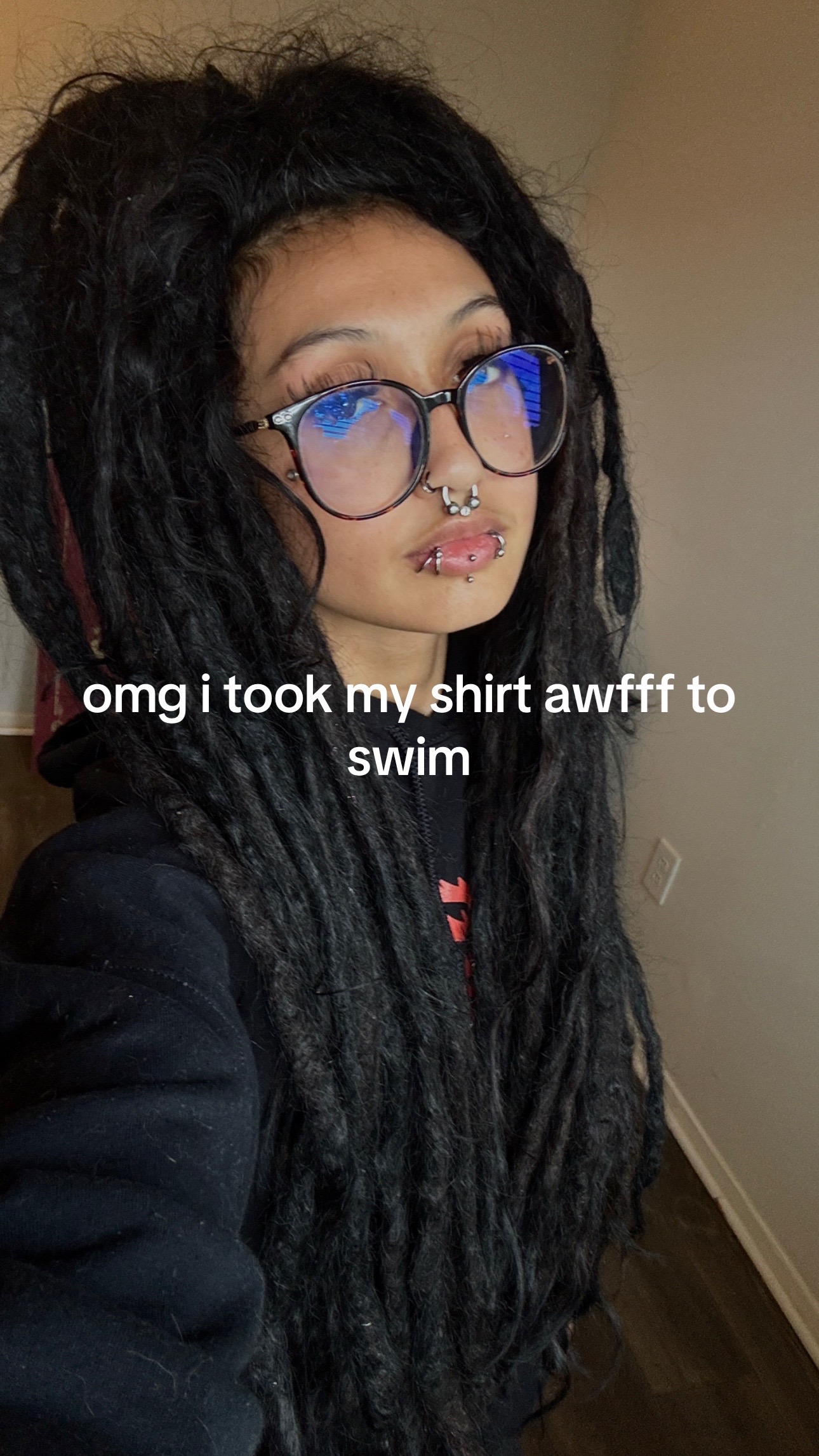 @t🕸