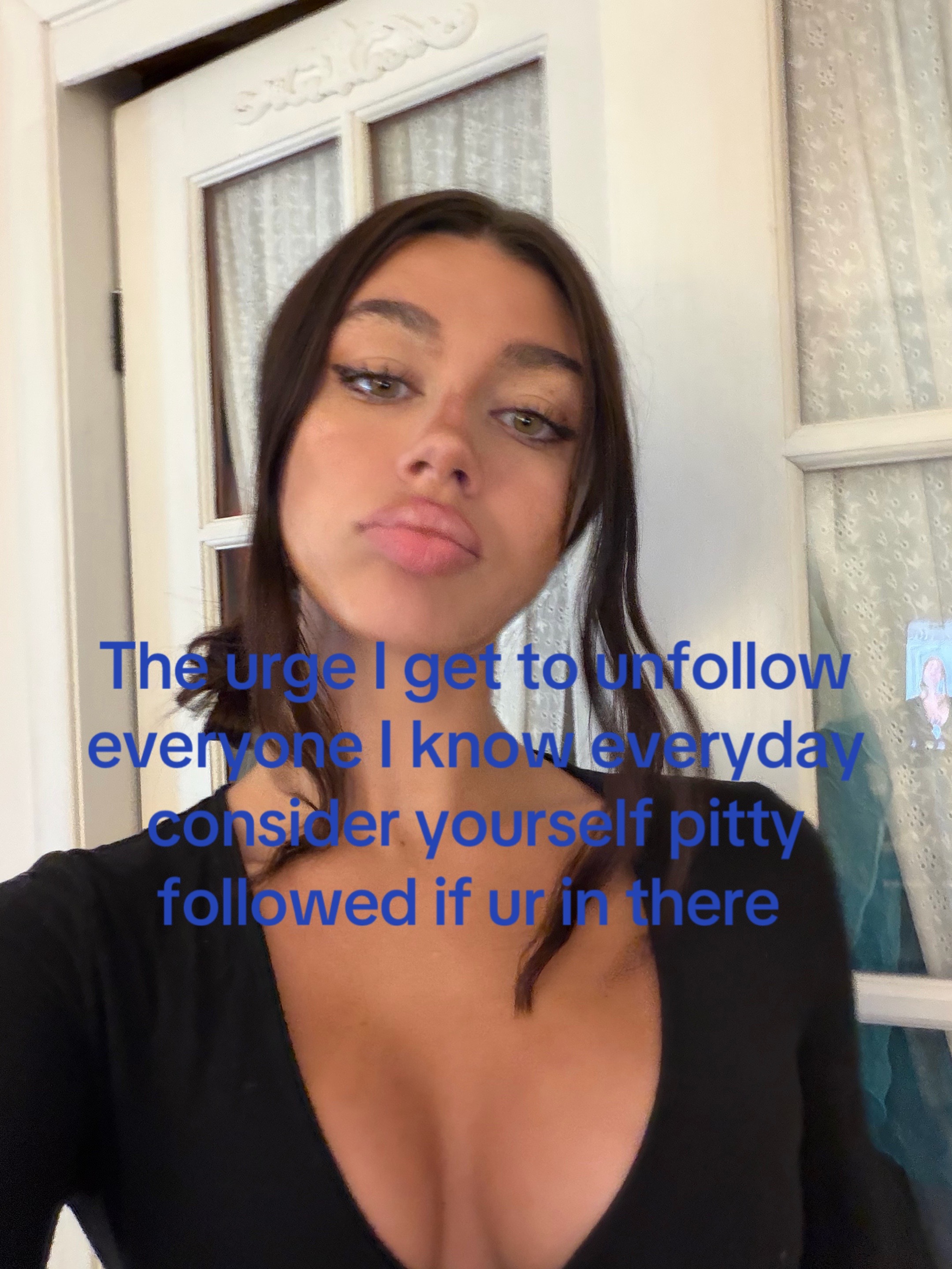 @LIVIA