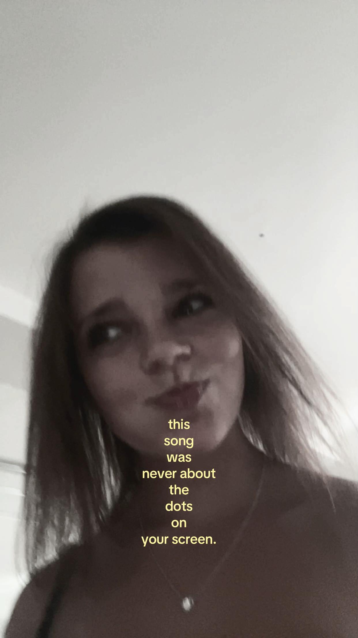 @🫰🏻