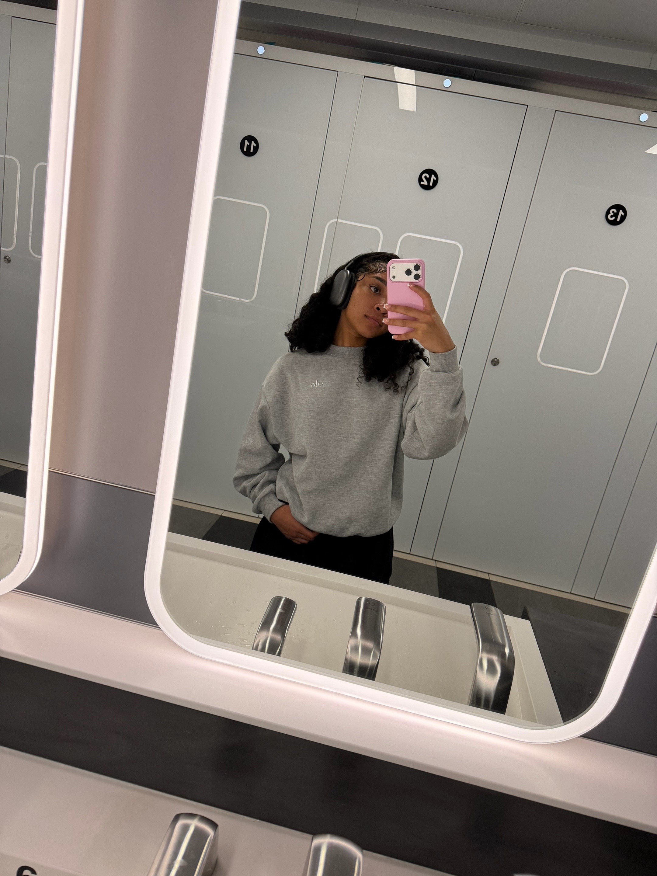 @nicolewayss