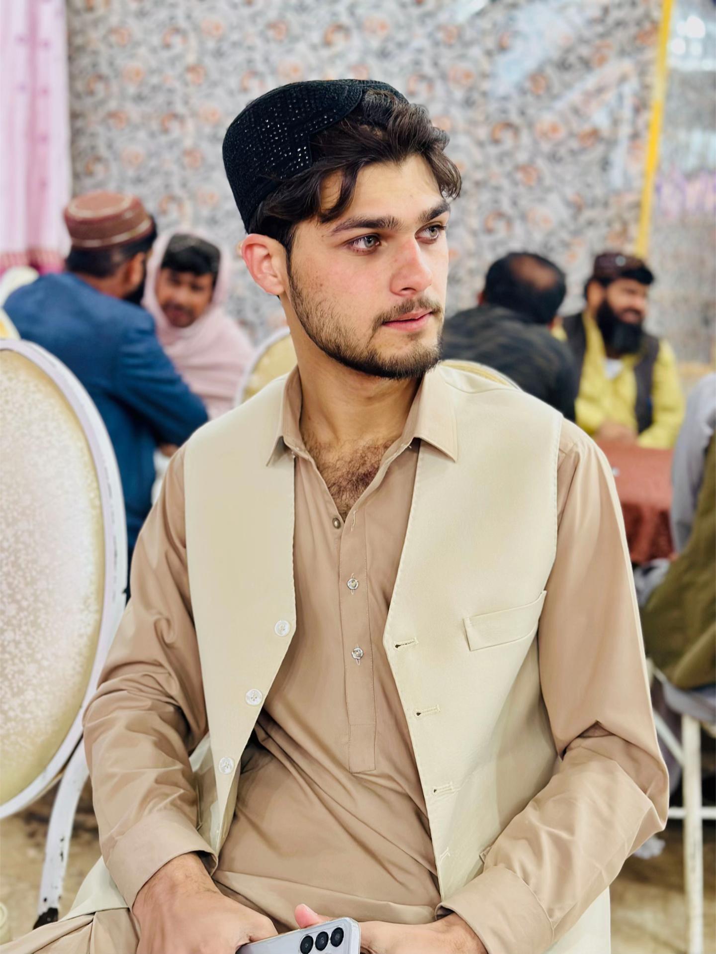 @AGHA JANi