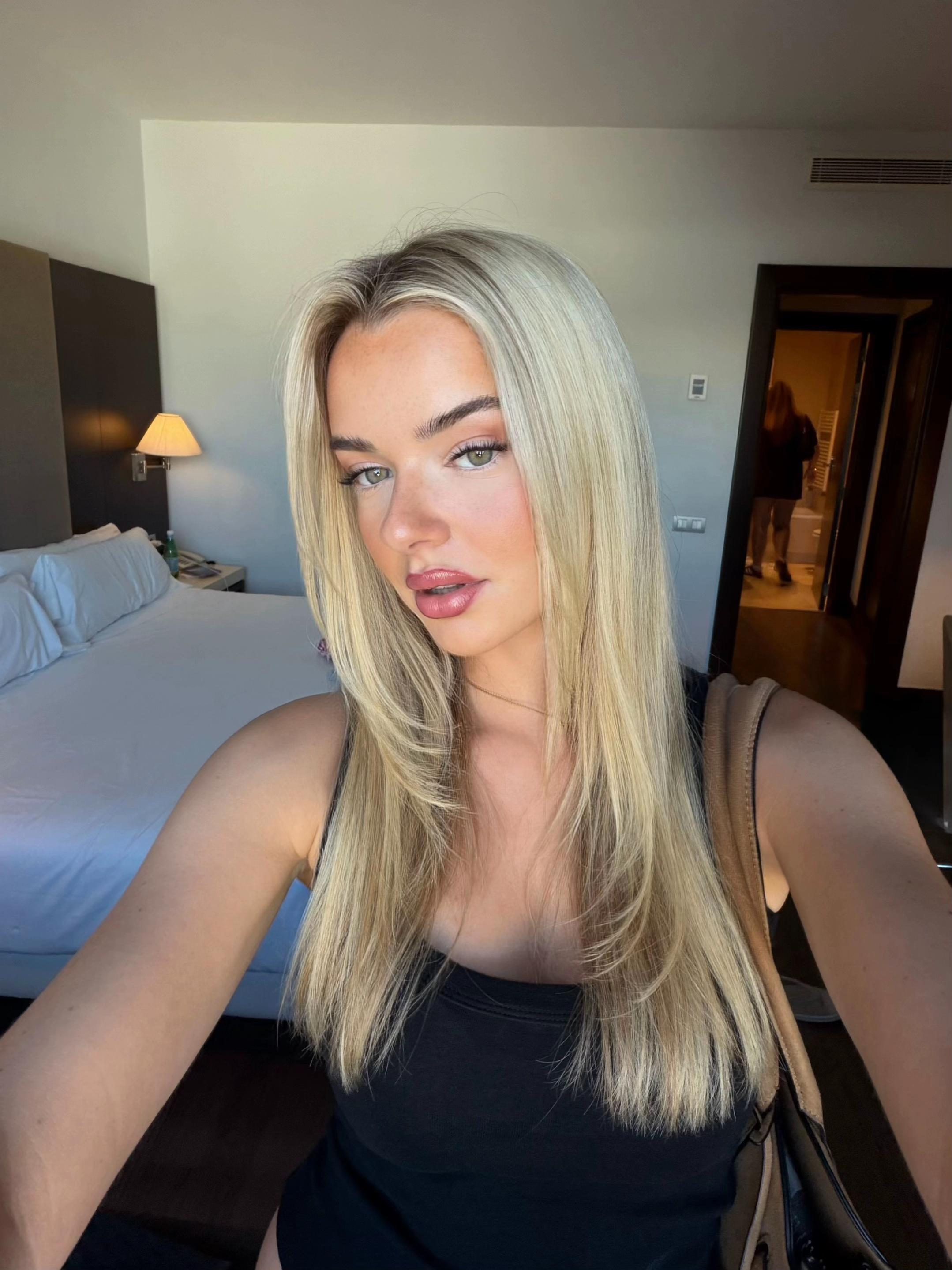 @Lara