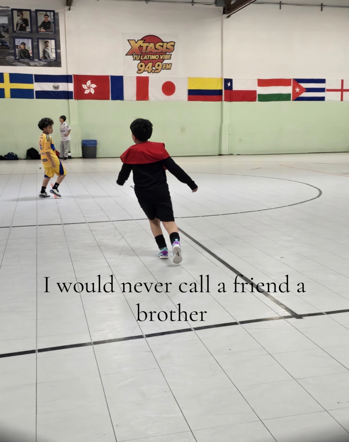 @⃟