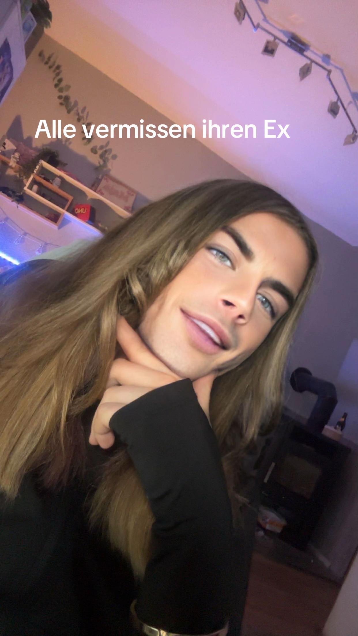@…✨👀
