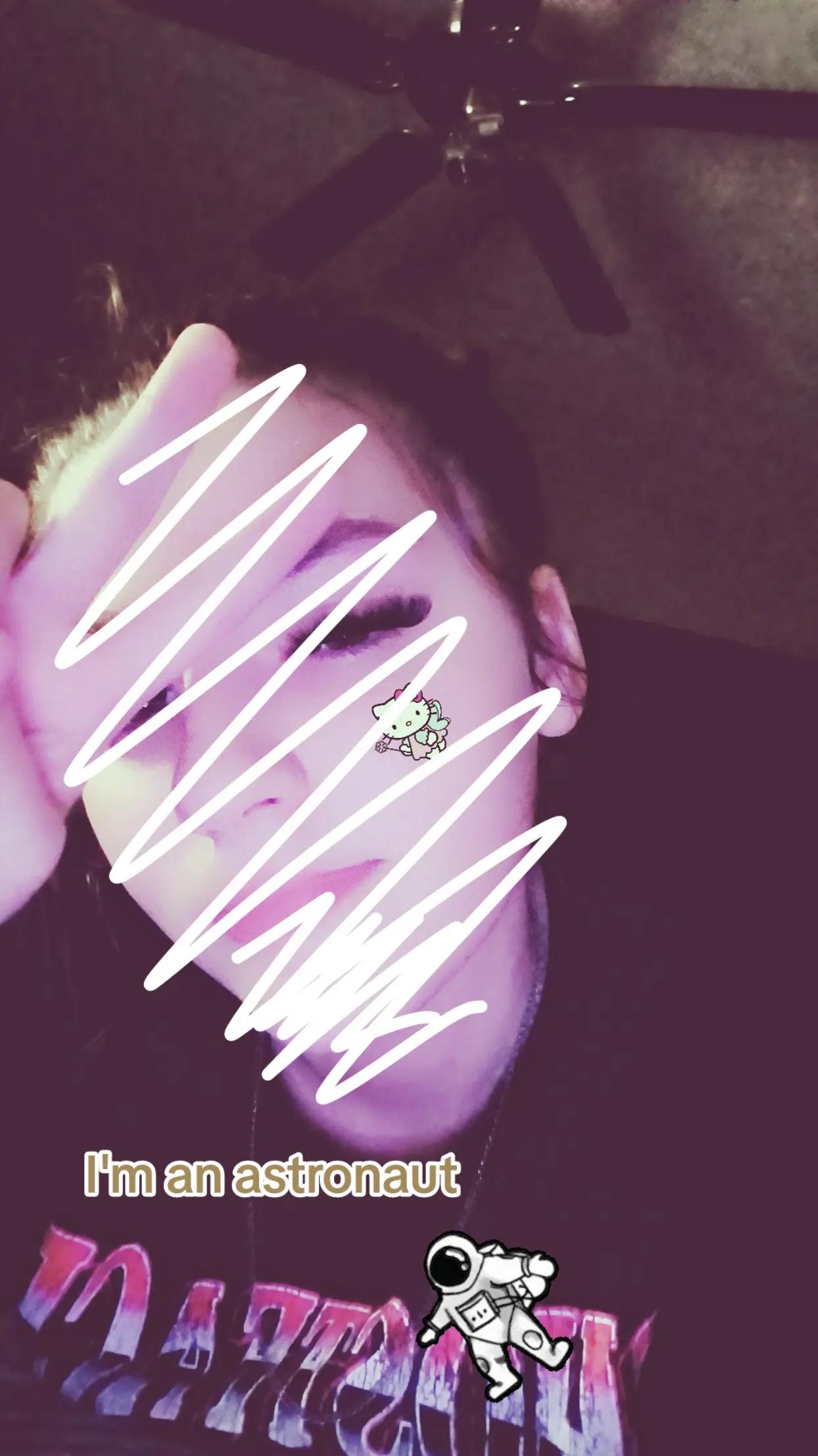 @ur fav queen💗👑