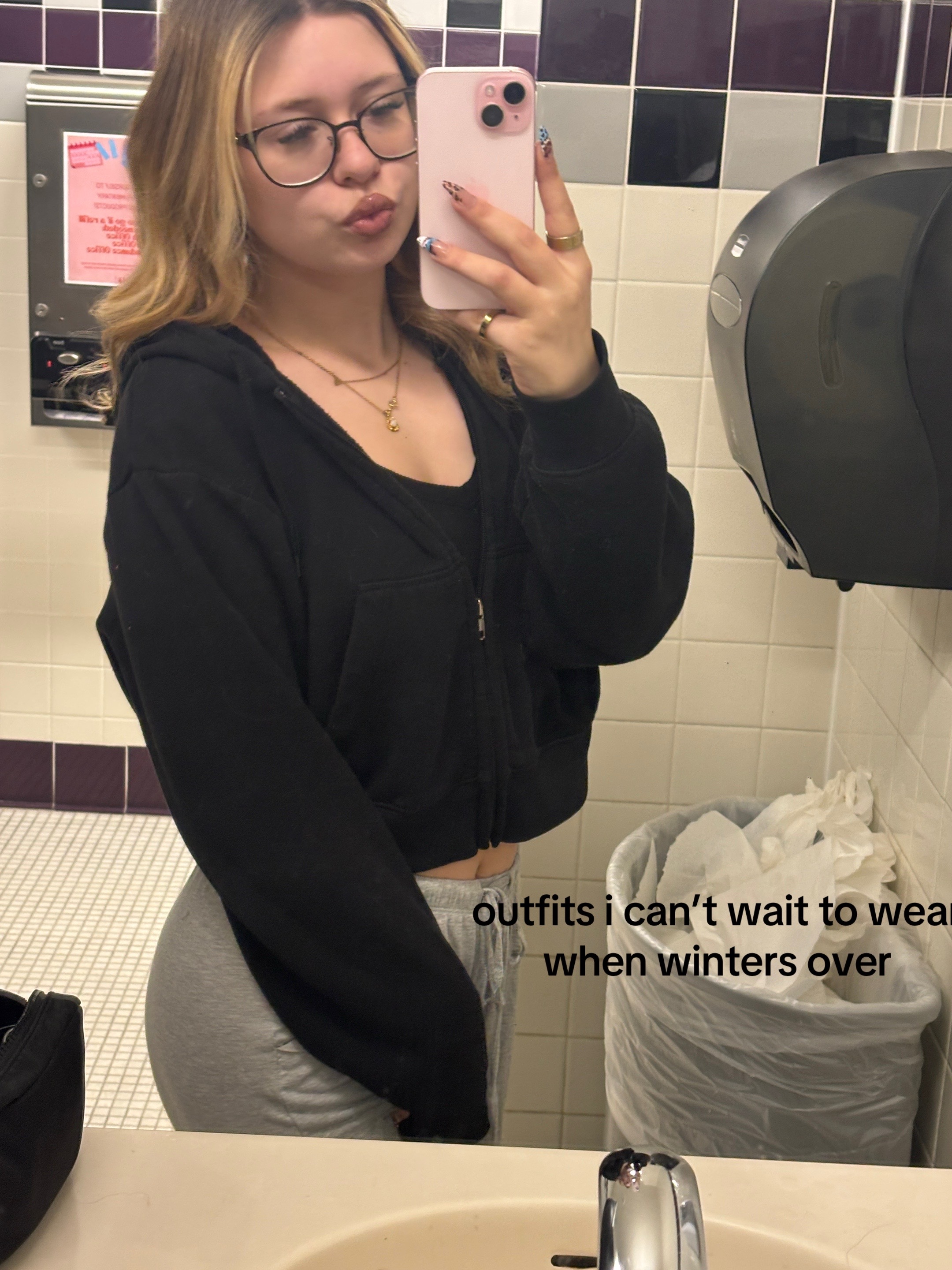 @Amelia🍒