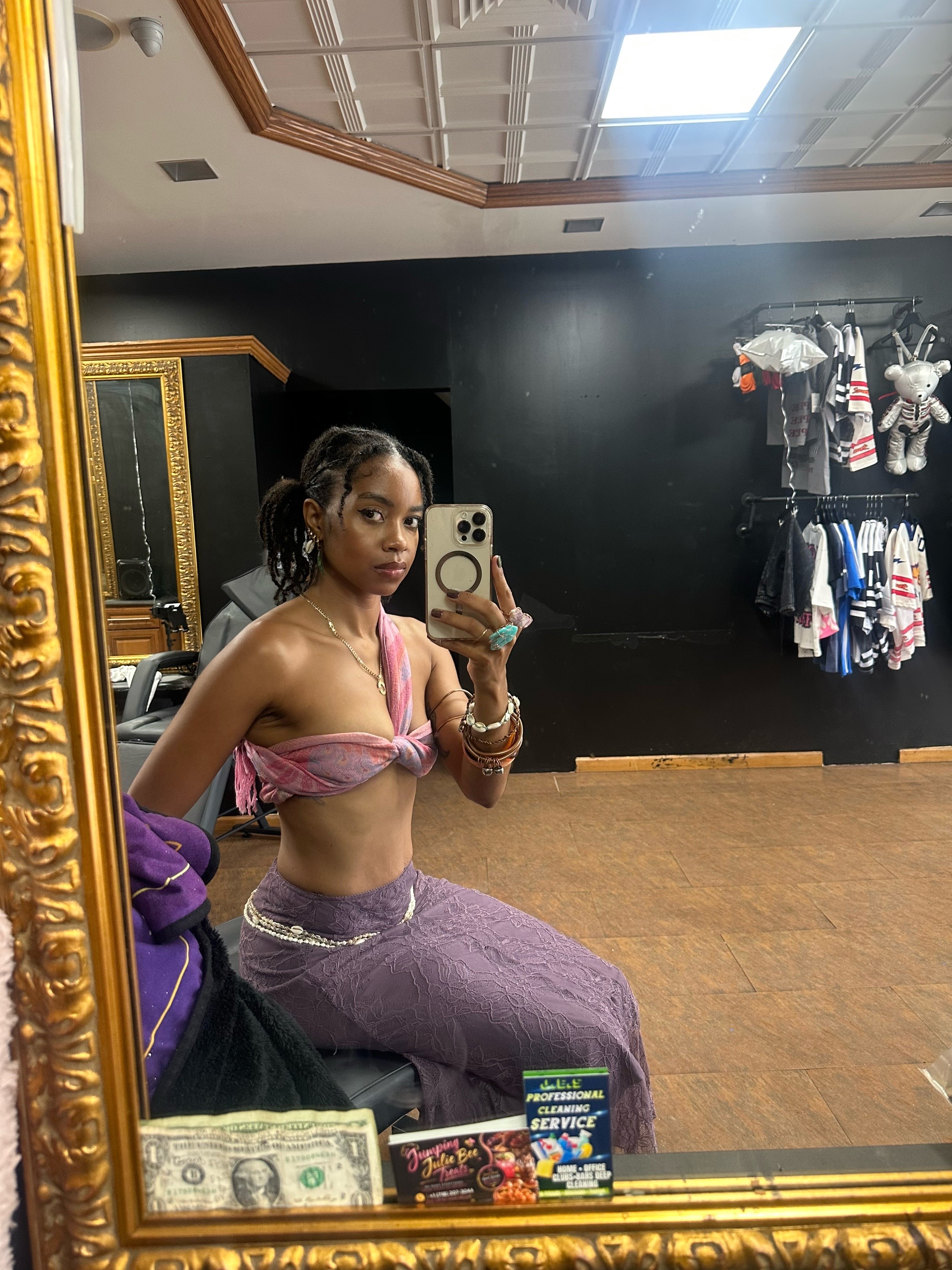 @Lovelylion__