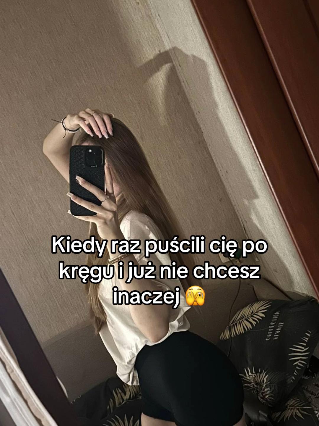 @julcia