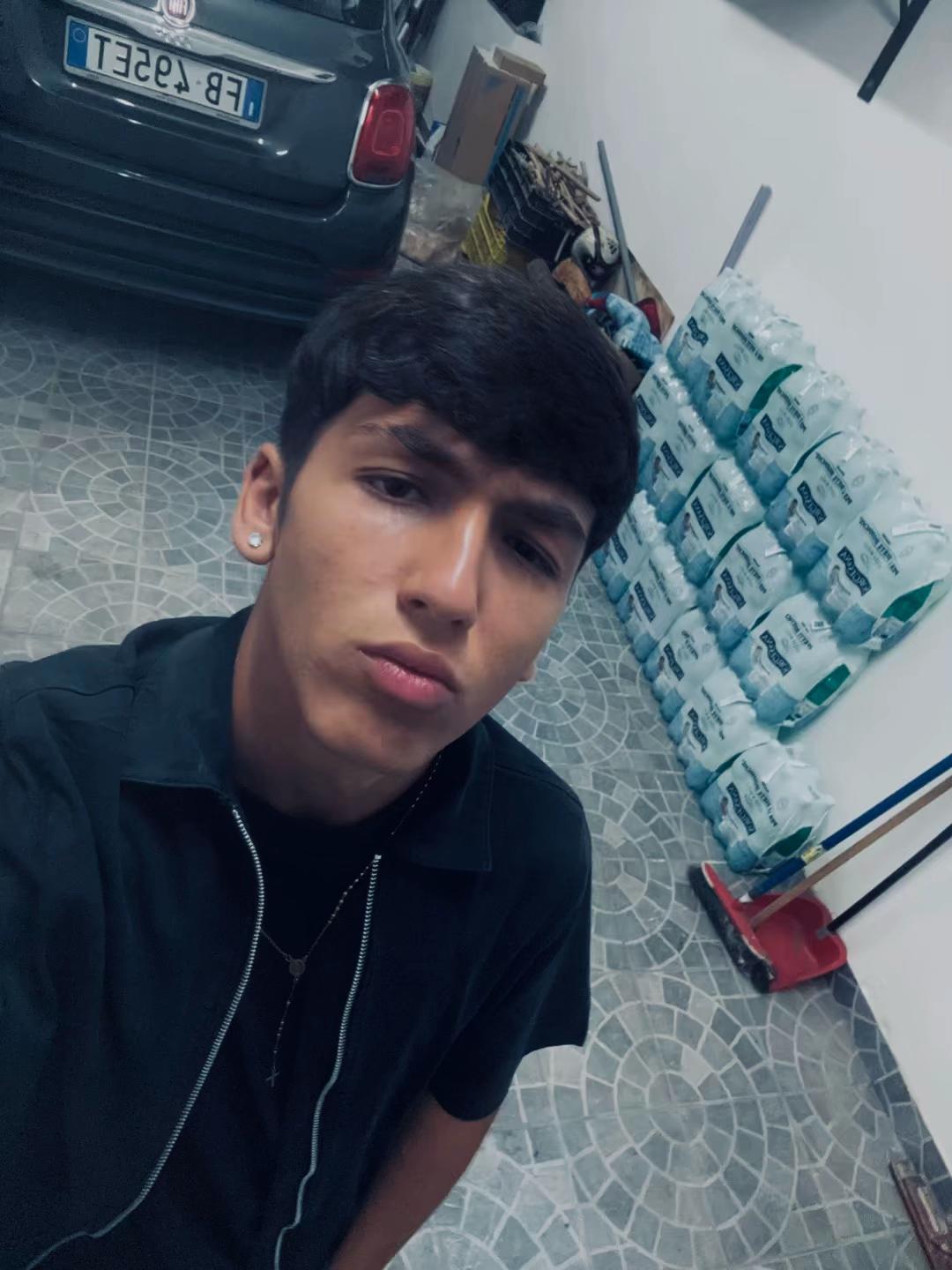 @𝖘𝖆𝖒𝖚