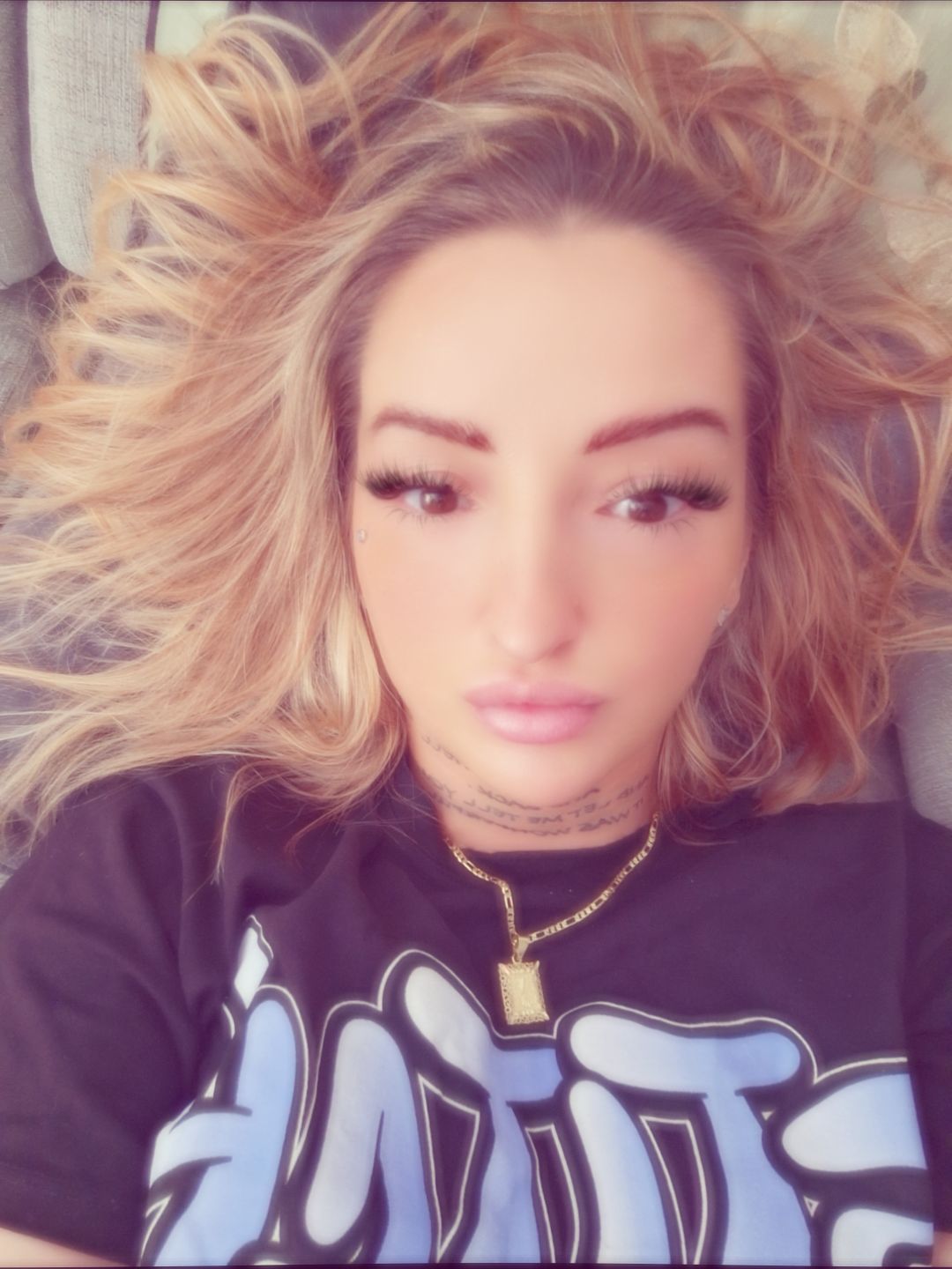 @Mała🫧