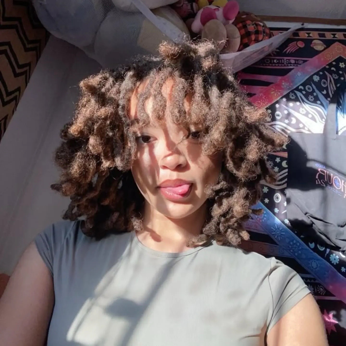 @pretty_locs_women_