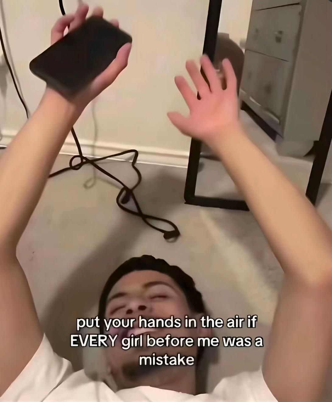 @𝑯𝒂𝒍𝒚 ッ