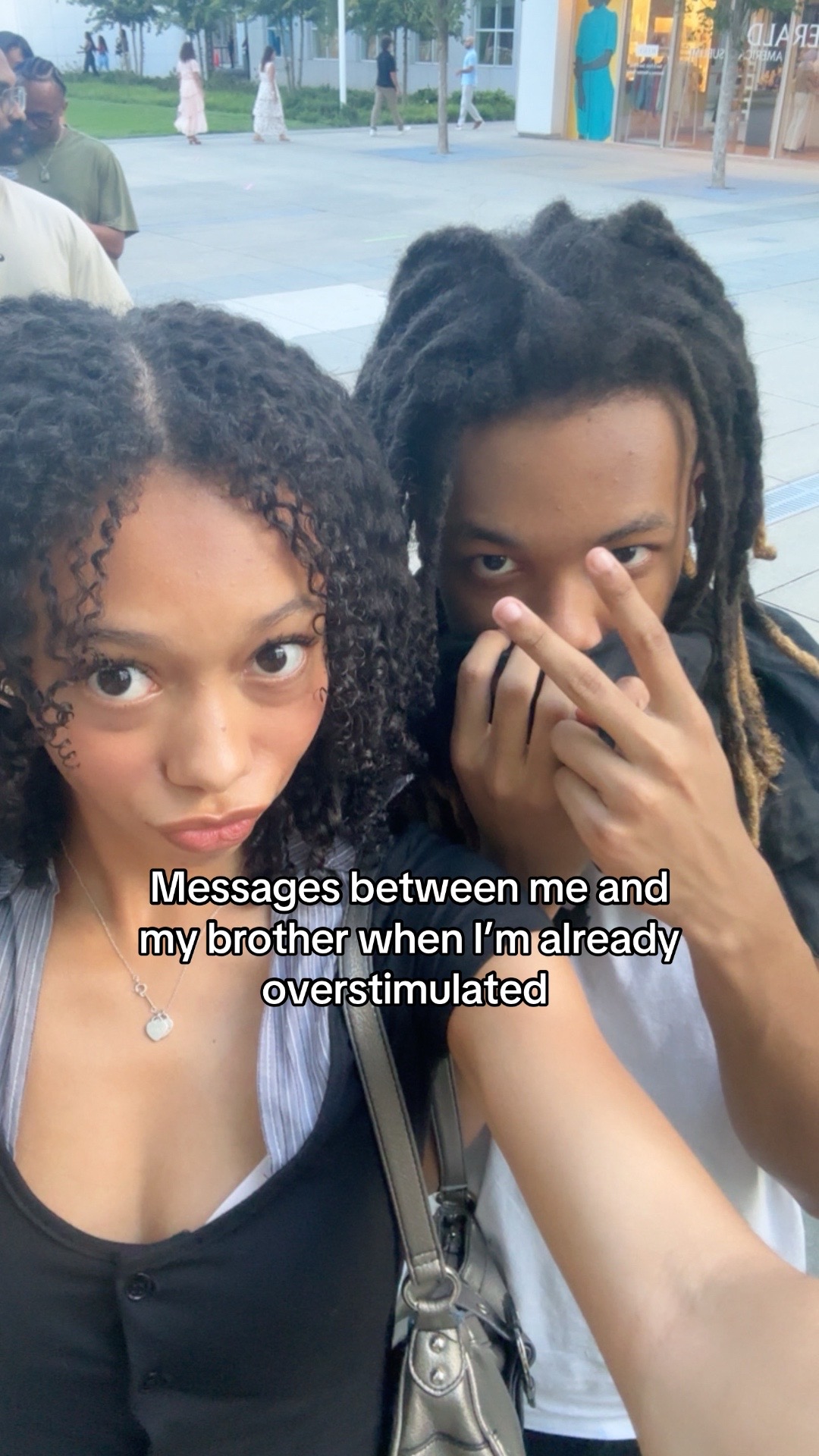 @AYSIA NICOLE