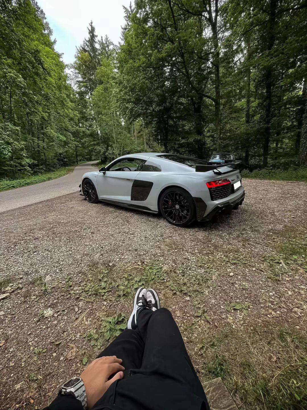 @Furrari910