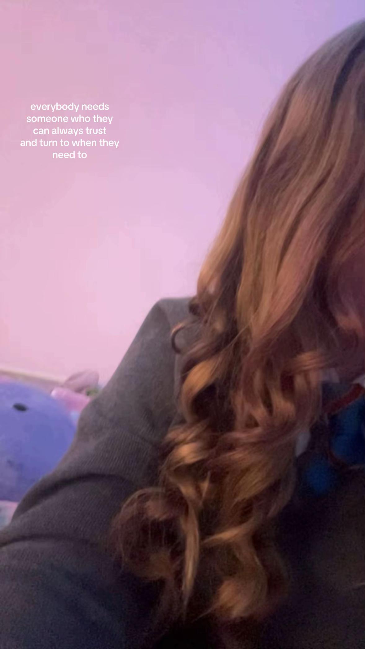@𝓘🦢
