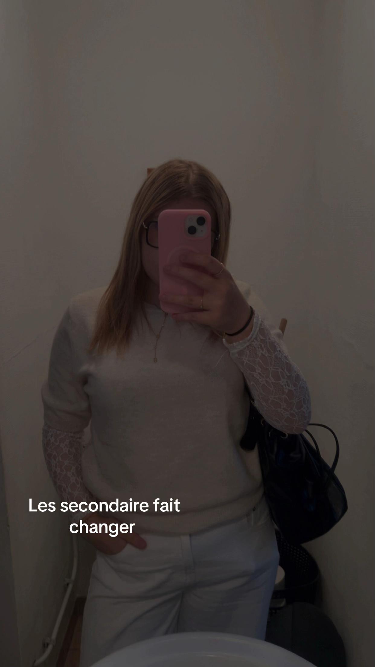 @Estelleeee