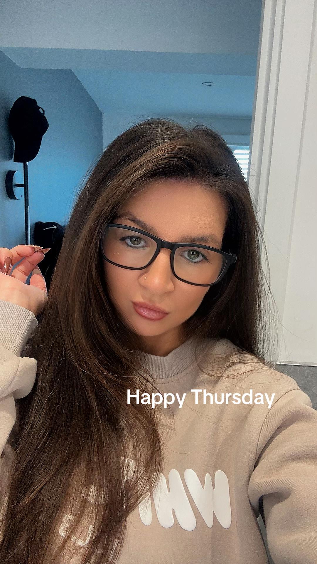 @laumumof4