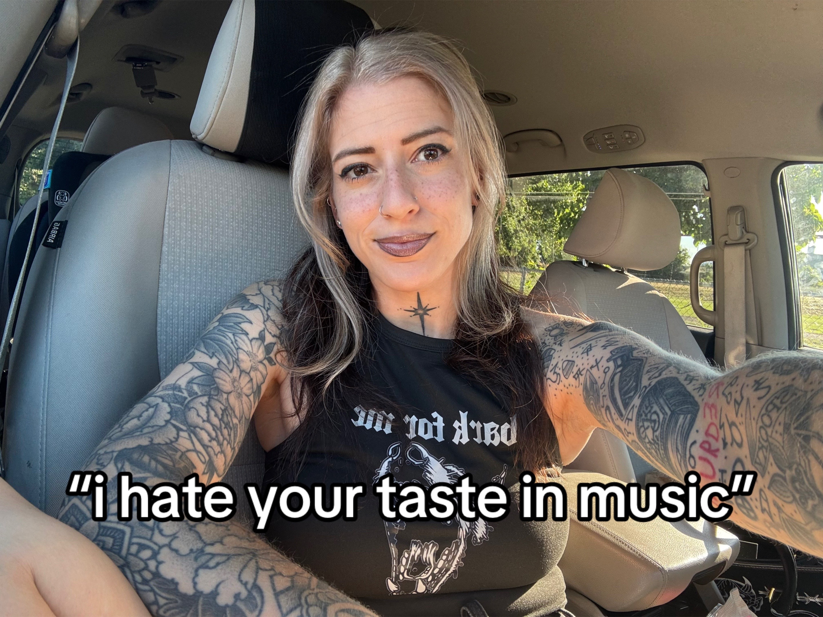 @Alli ☾♡